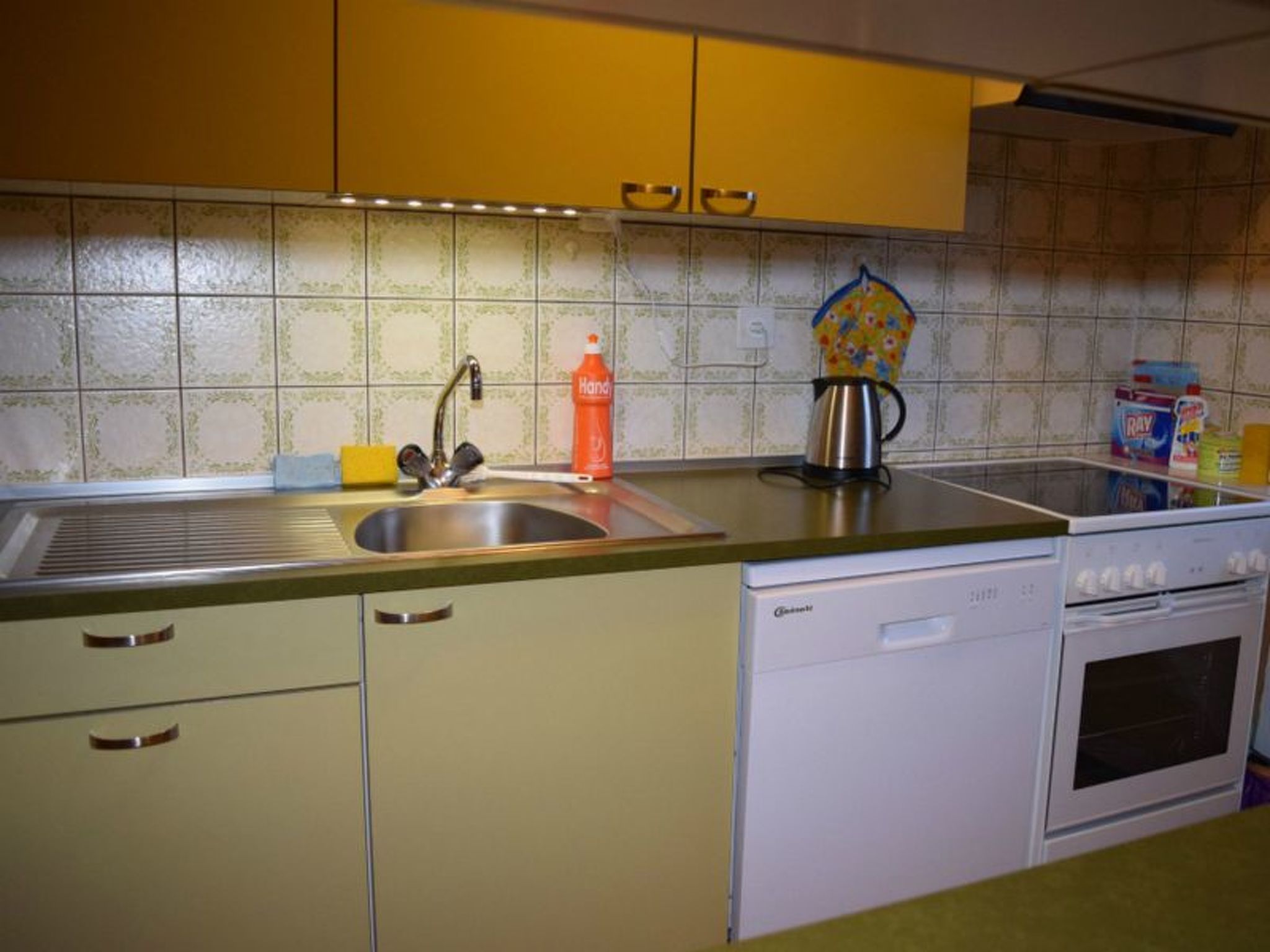 Appartement Wohnung Stücklihaus, (Sufers), – Cuisine et coin repas, photo 9 sur 12