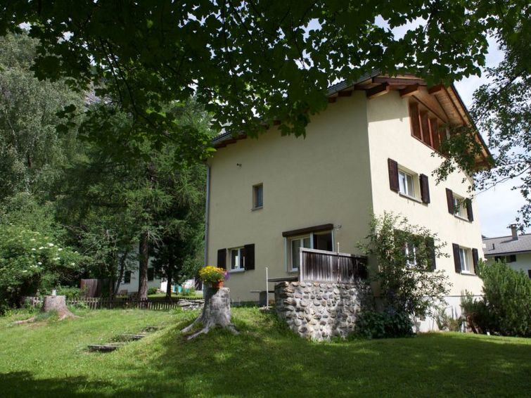 Ruim appartement voor 8 personen in Splügen - Haus Wanner in Splügen