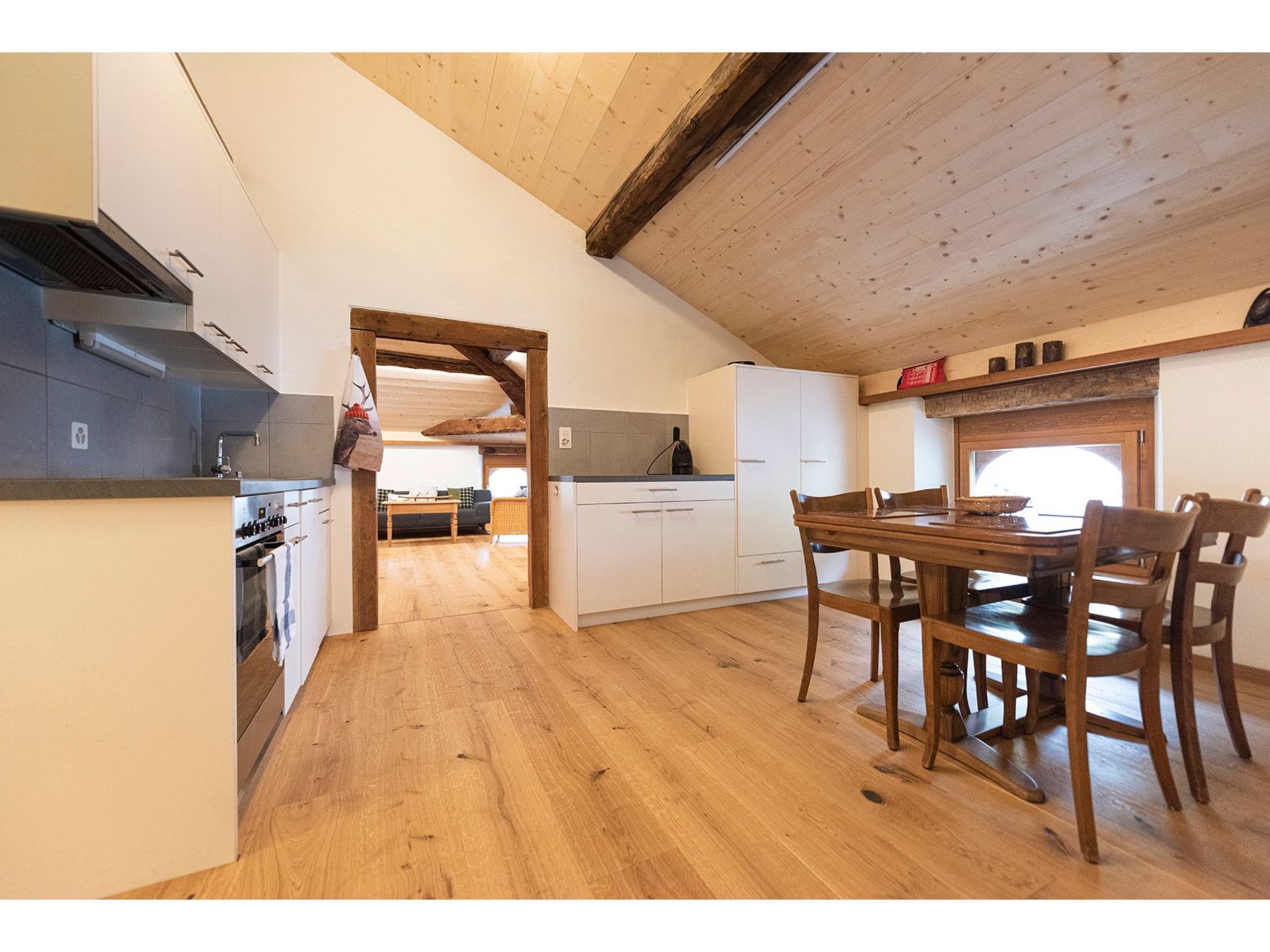 Appartement Wohnung von Schorsch, (Splügen), – Cuisine et coin repas, photo 11 sur 14
