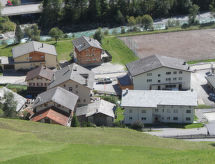 Knus appartement in Splügen met overdekte parkeerplaats, dichtbij de piste - thumbnail 4
