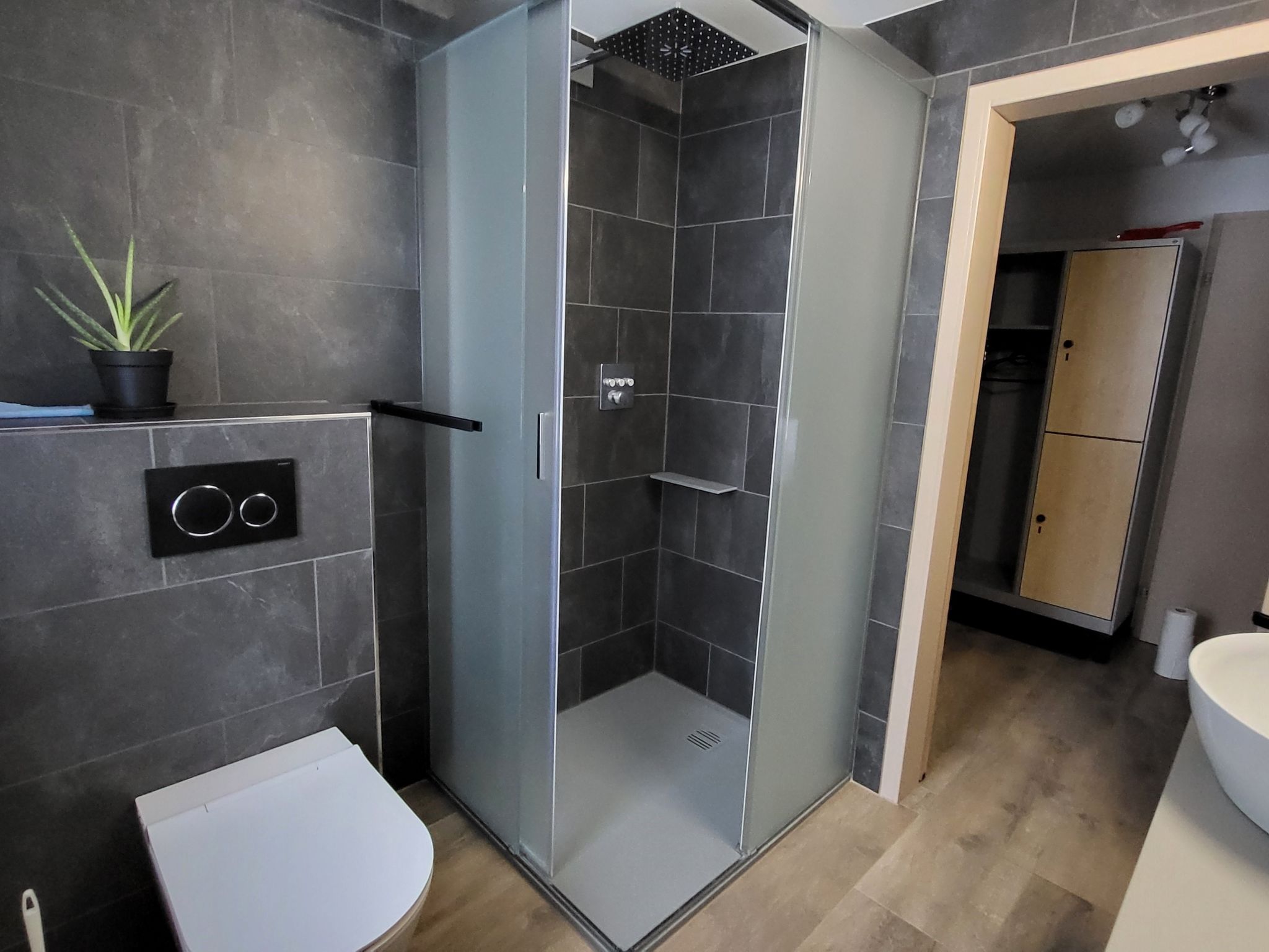 Engadinella, (Splügen). - Binnen