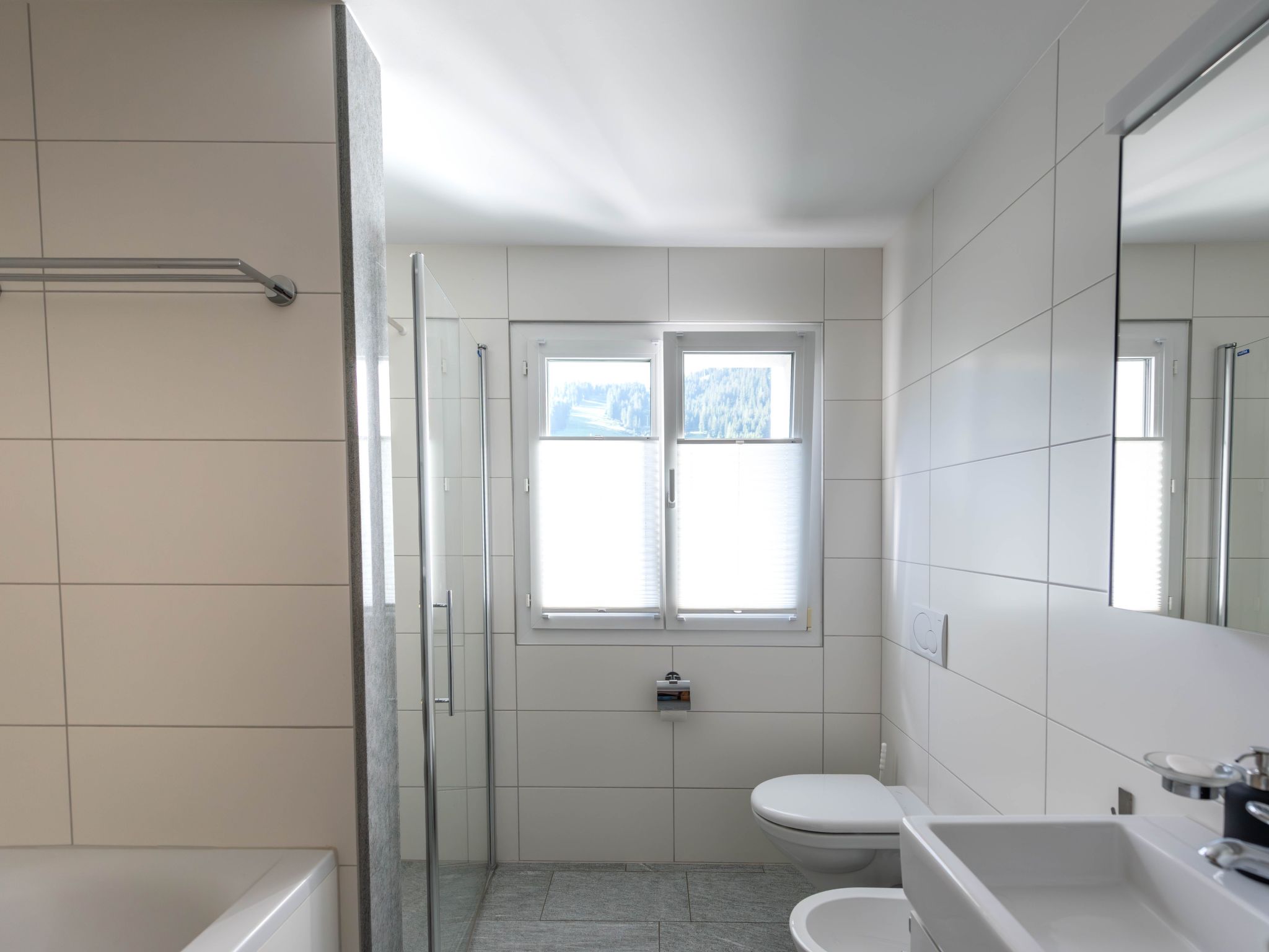Appartement Mengelt, (Splügen), – Salle de bains, photo 10 sur 16