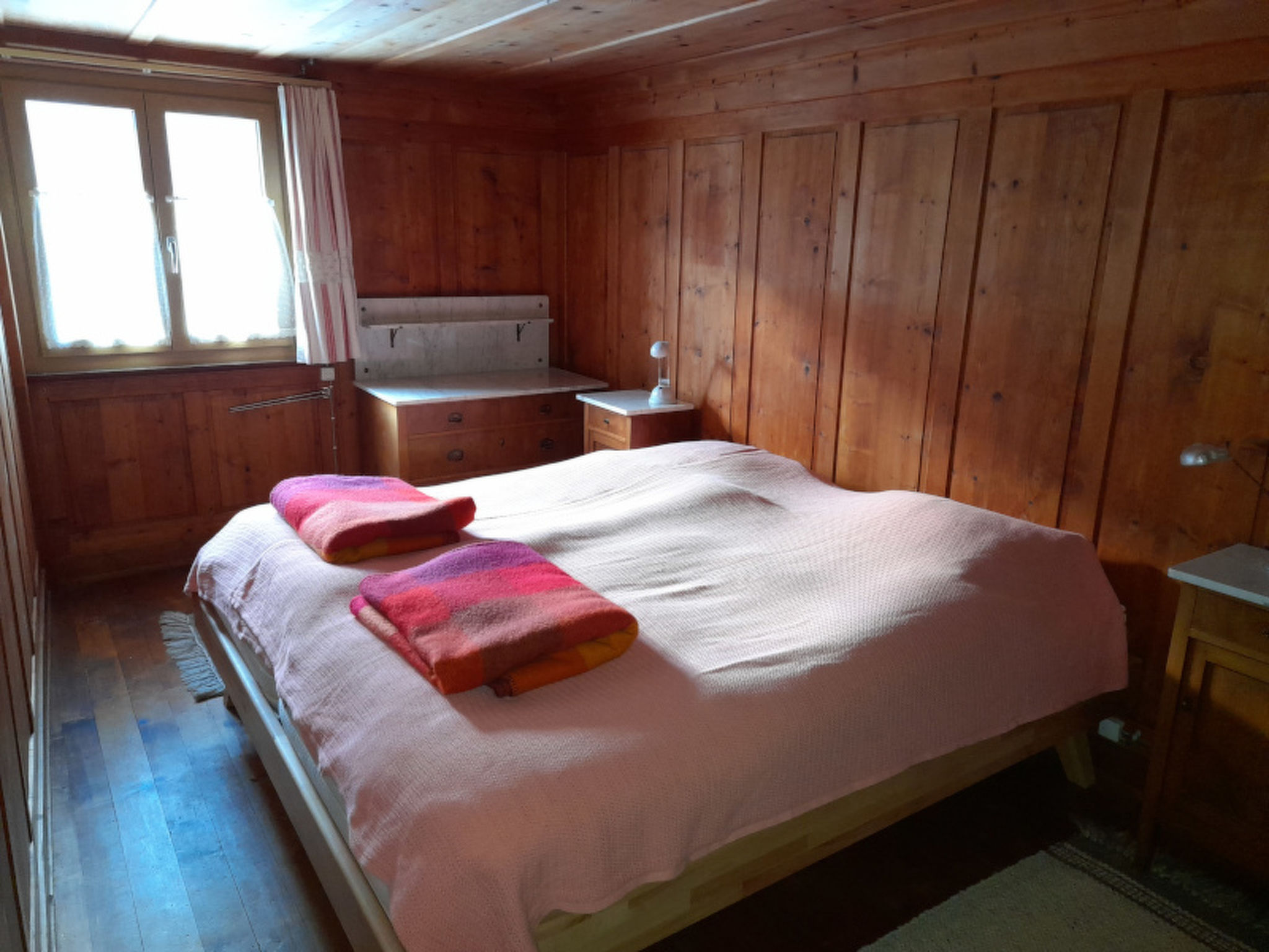 Ferienwohnungen Jörihus A&B, (Medels). - Binnen