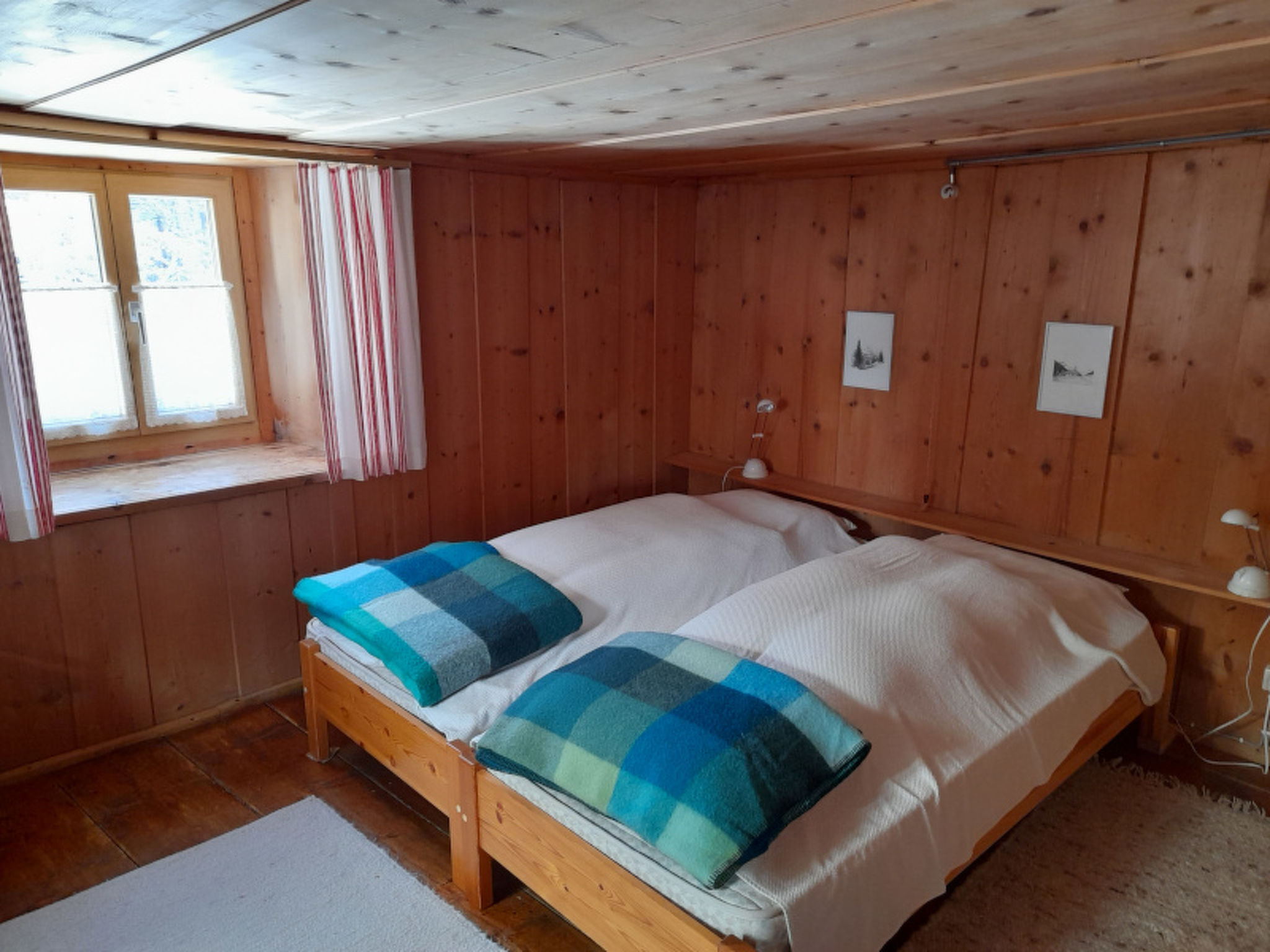 Ferienwohnungen Jörihus A&B, (Medels). - Binnen