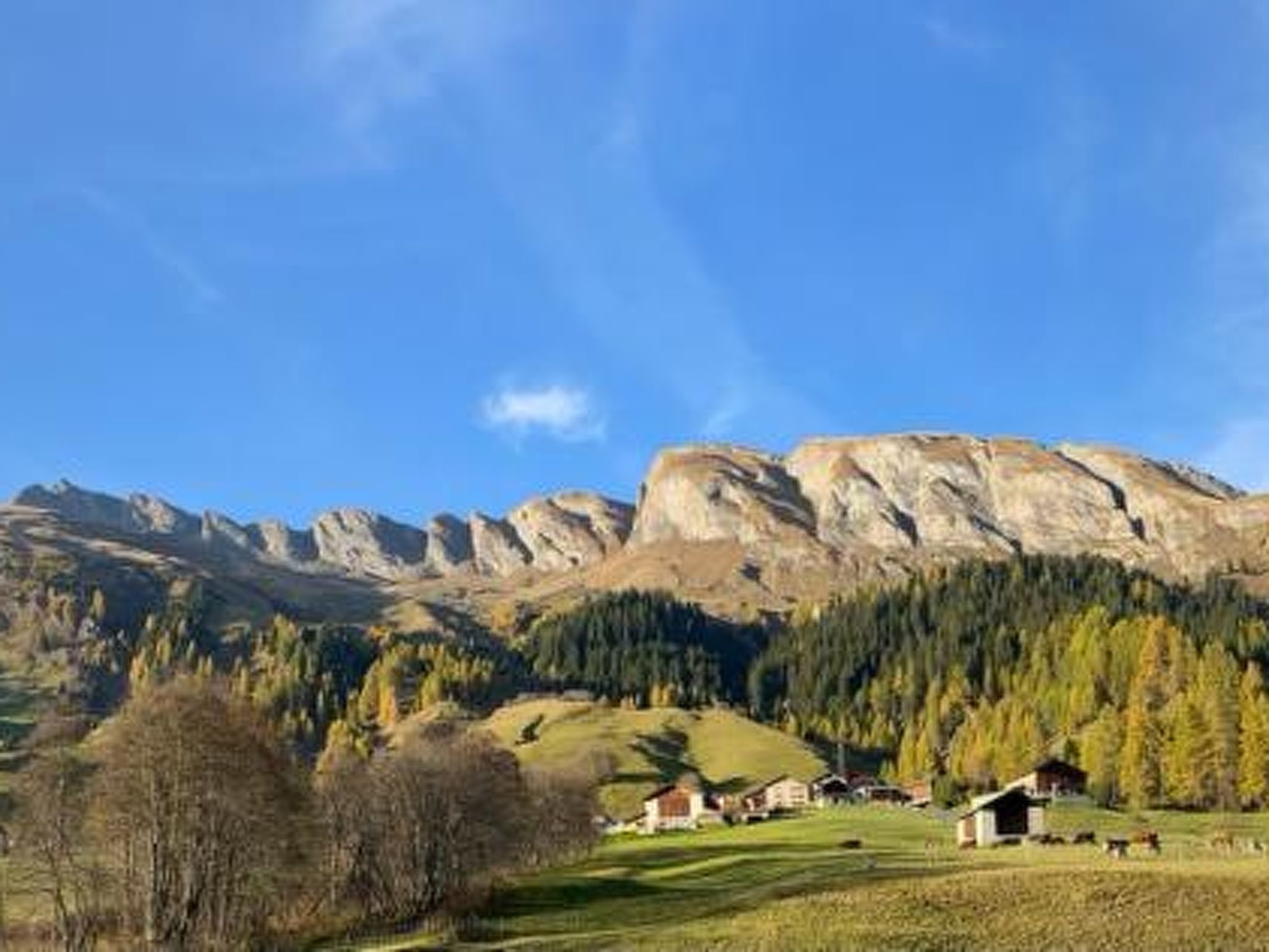 Ferienwohnungen Jörihus A&B, (Medels). - Buiten