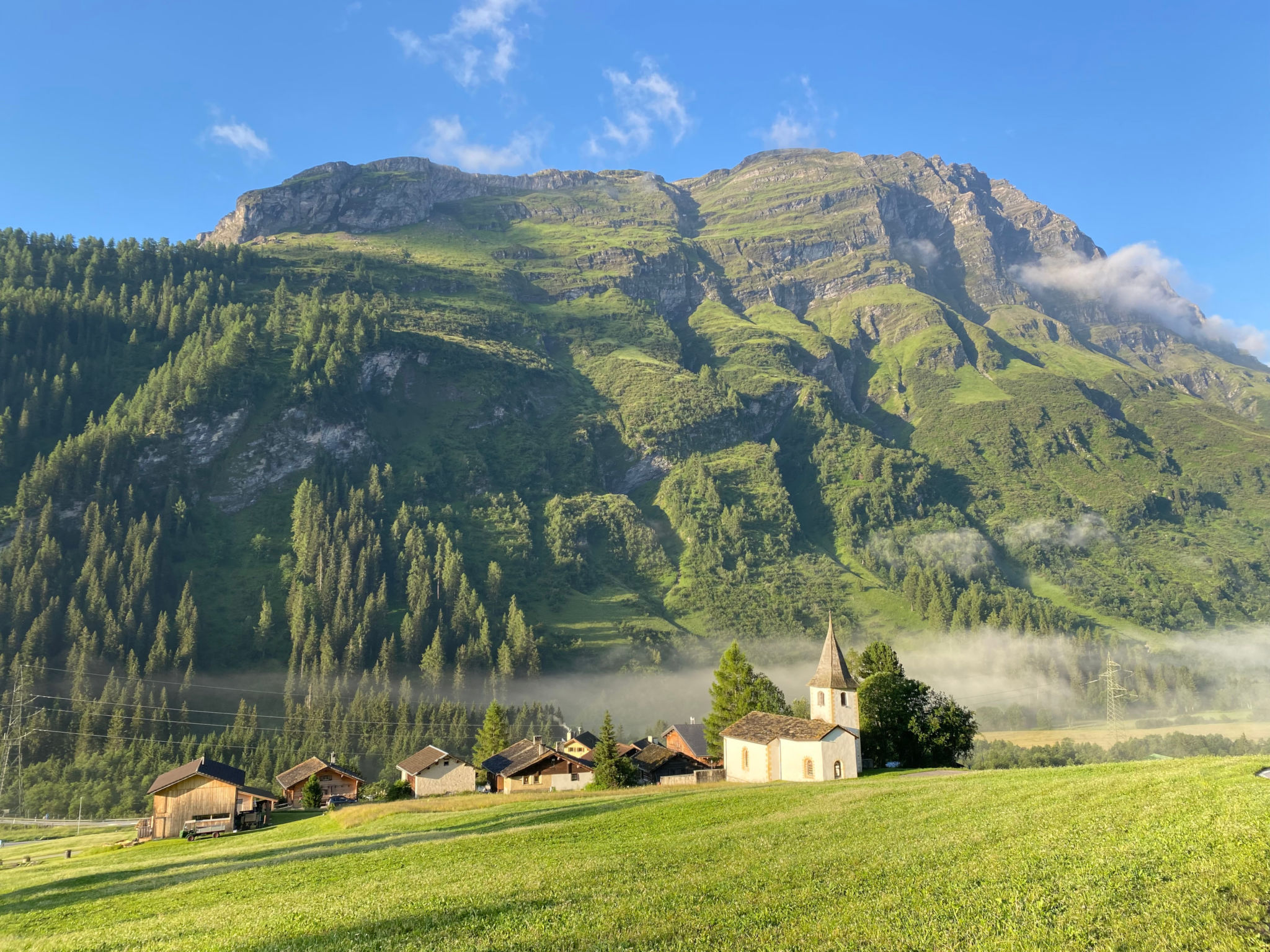 Ferienwohnungen Jörihus A&B, (Medels). - Buiten