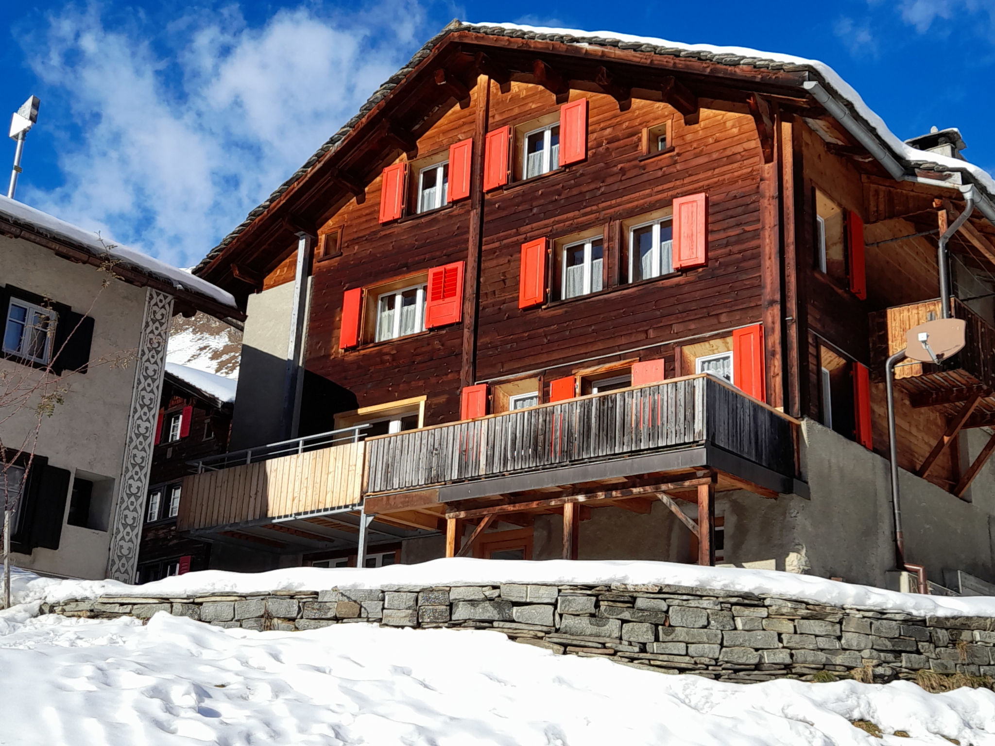 Ferienwohnungen Jörihus A&B, (Medels). - Buiten