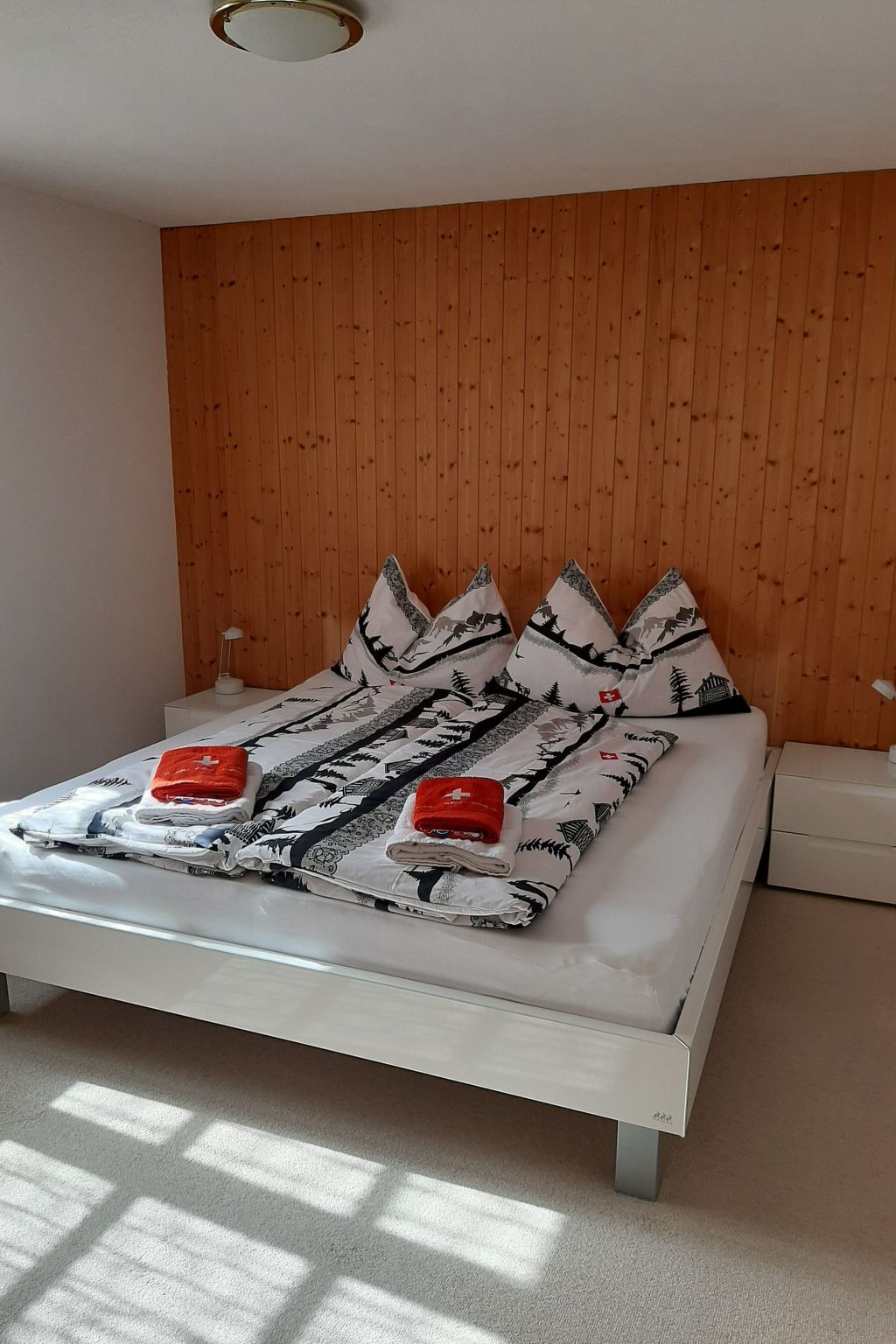 Ferienwohnungen Teuriblick A&B, (Splügen), - Dedans