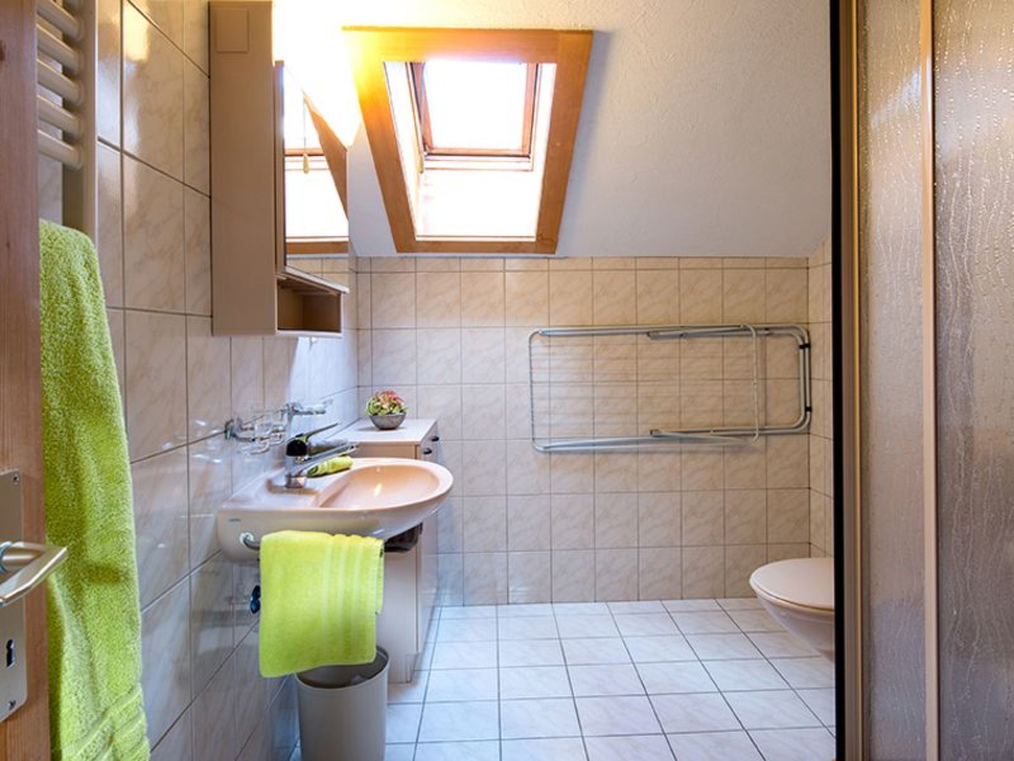 Appartement Ferienhaus Muntschi, (Andeer), – Salle de bains, photo 8 sur 32
