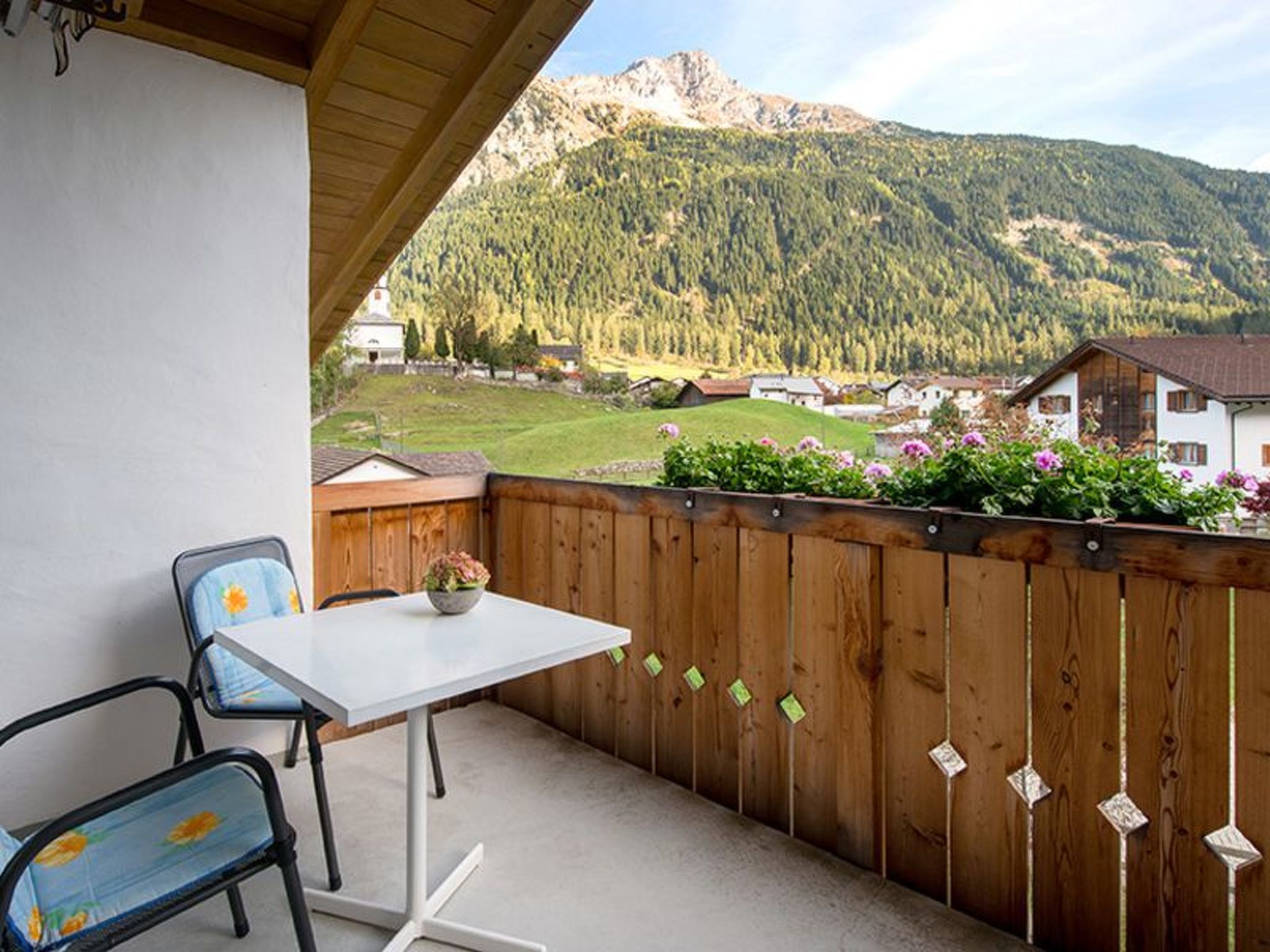 Appartement Ferienhaus Muntschi, (Andeer), – Terrasse, photo 9 sur 32
