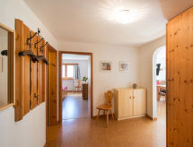 Muntschi in Andeer: Gezellig appartement met balkon in Viamala - thumbnail 4