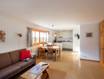 Muntschi in Andeer: Gezellig appartement met balkon in Viamala - thumbnail 2