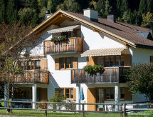 Knusse studio voor 2 in Andeer met balkon en bergzicht - thumbnail 1