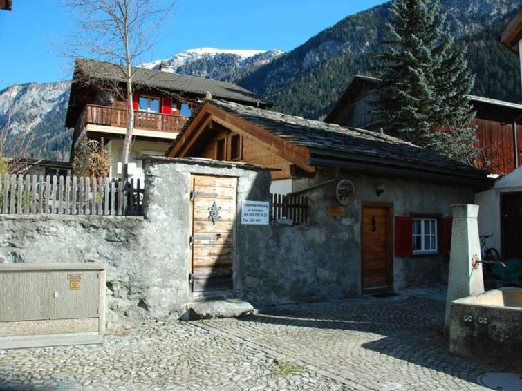 Sfeervol vakantiehuis voor 5 personen in Andeer in Andeer
