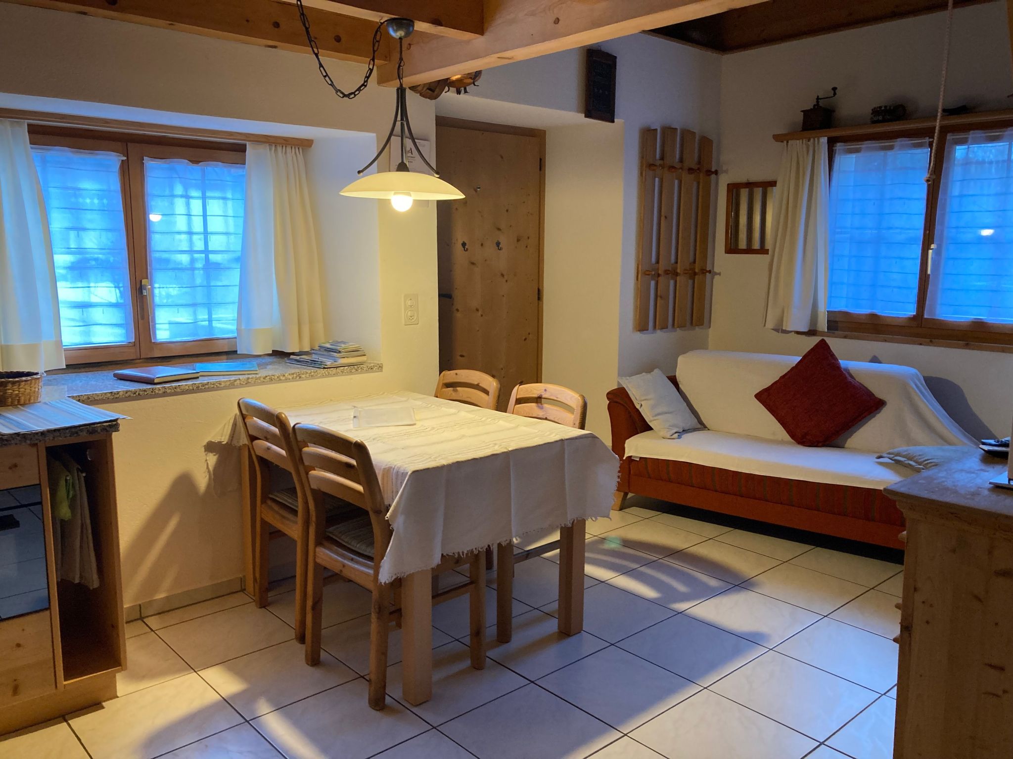 Appartement Haus Fravgia veglia, (Andeer), – Séjour, photo 10 sur 18