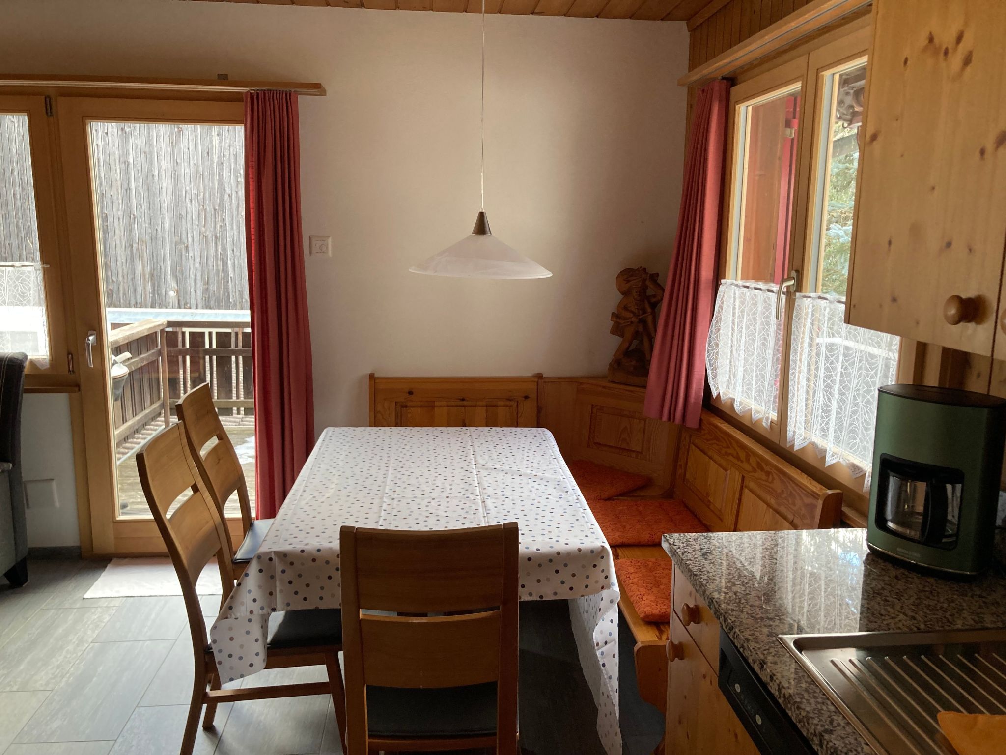 Appartement Tgea Sulagliva, (Andeer), – Cuisine et coin repas, photo 8 sur 16