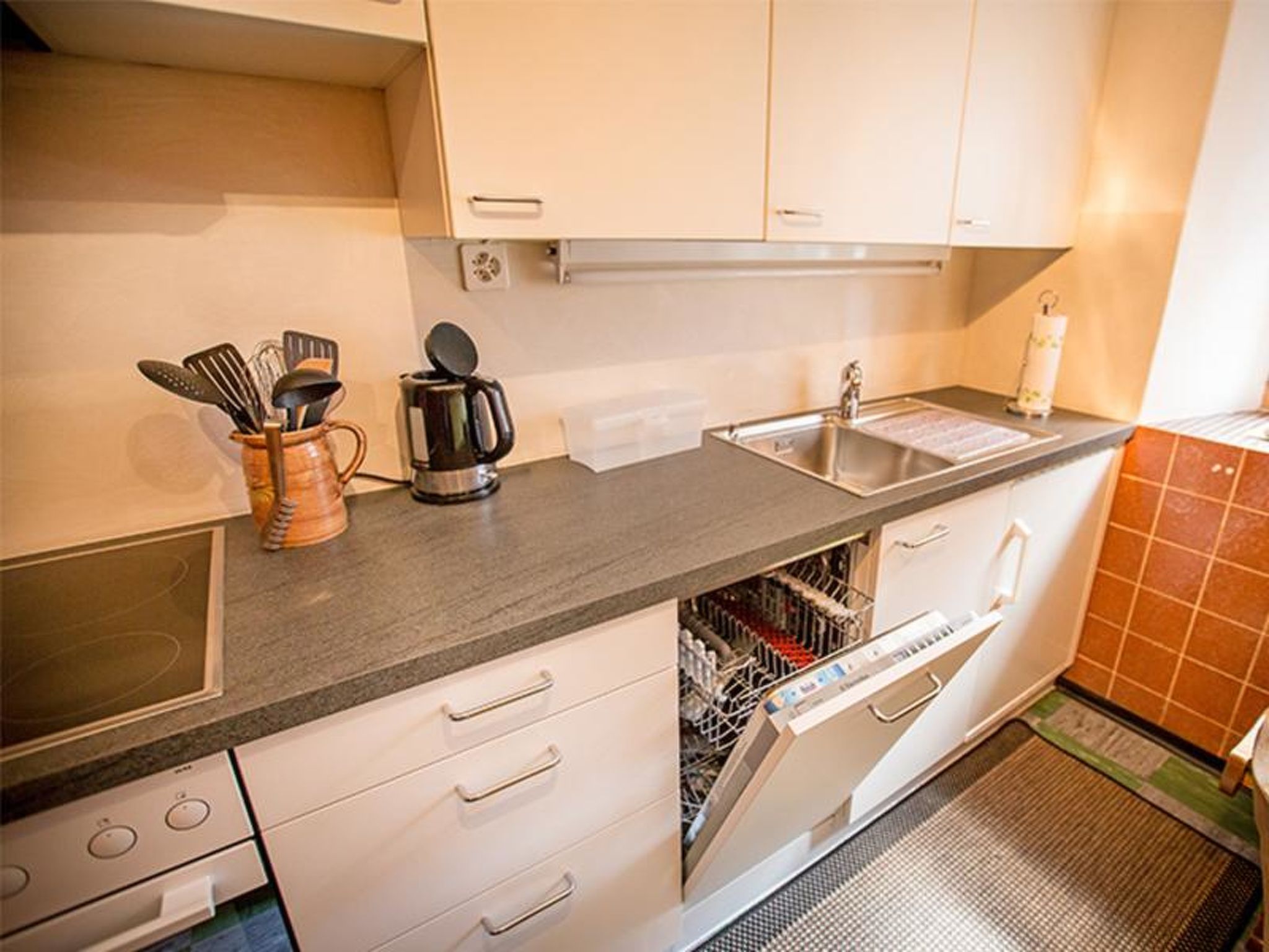 Tgesa Munts 2 EG Appartement/Fewo, Dusche oder Bad, WC, 3 Schlafräume - Image-tags.info