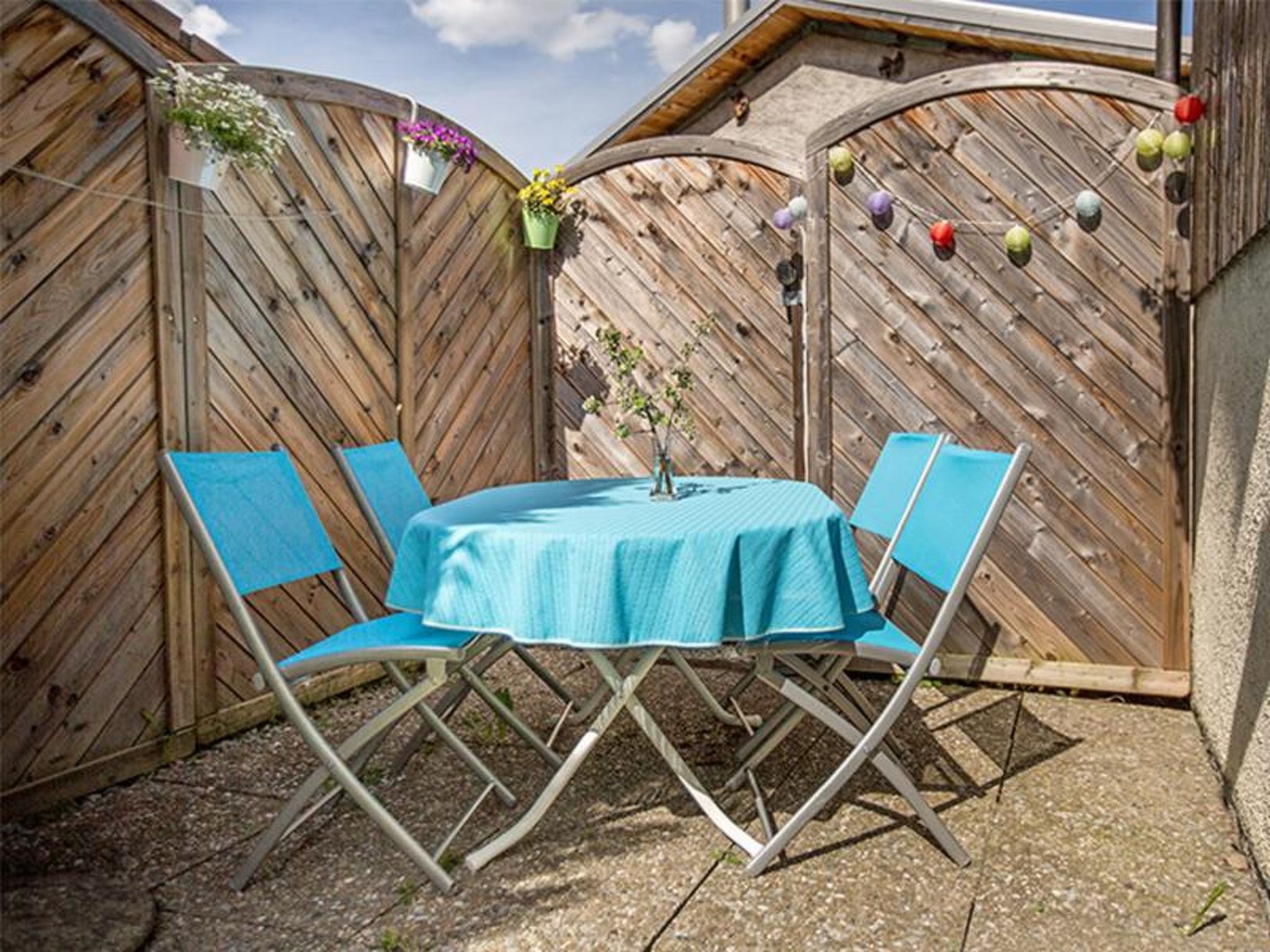 Tgesa Munts 2 EG Appartement/Fewo, Dusche oder Bad, WC, 3 Schlafräume