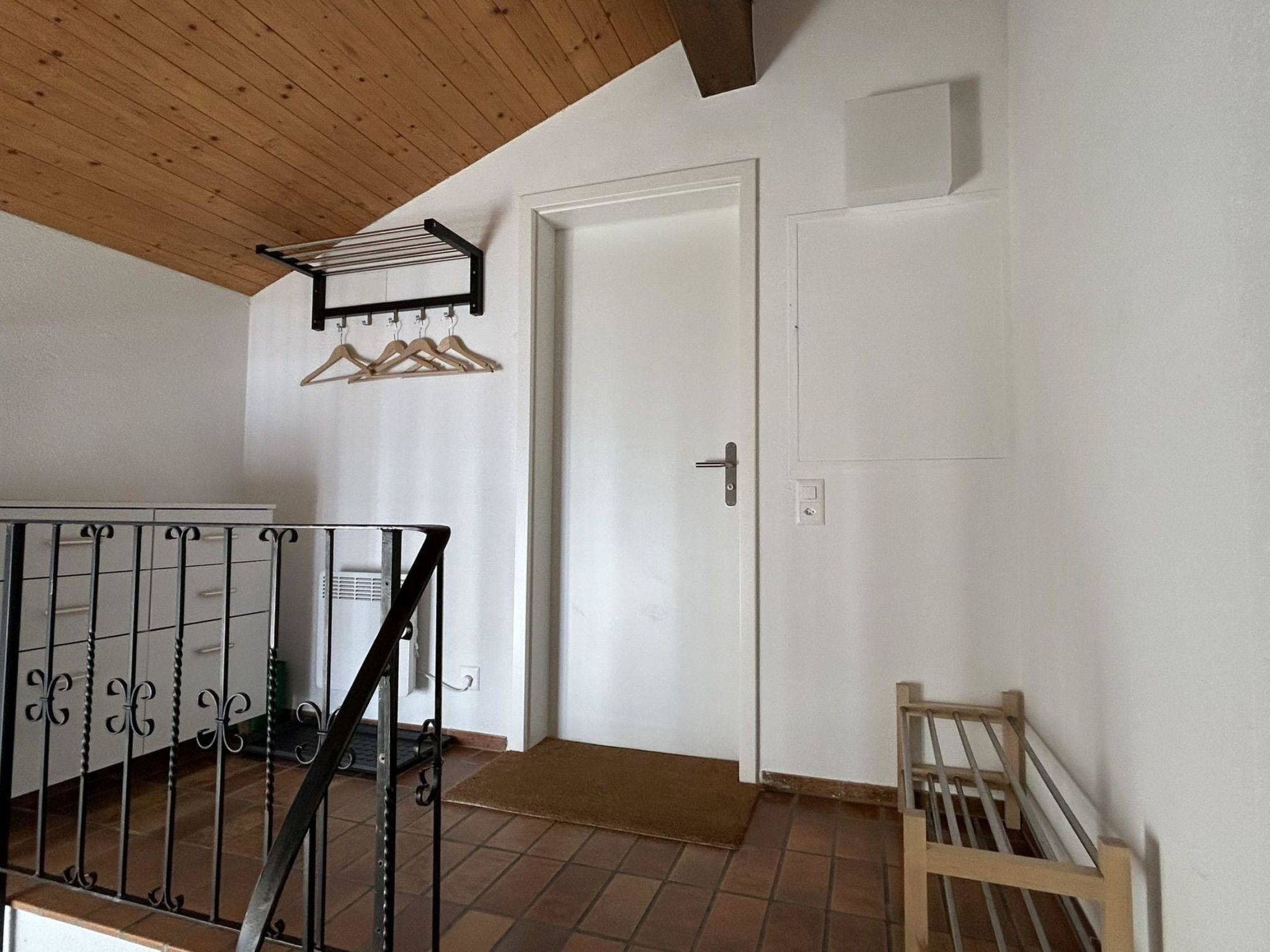 Tgesa communala Mon Appartement/Fewo, Dusche, WC, 2 Schlafräume - Image-tags.info