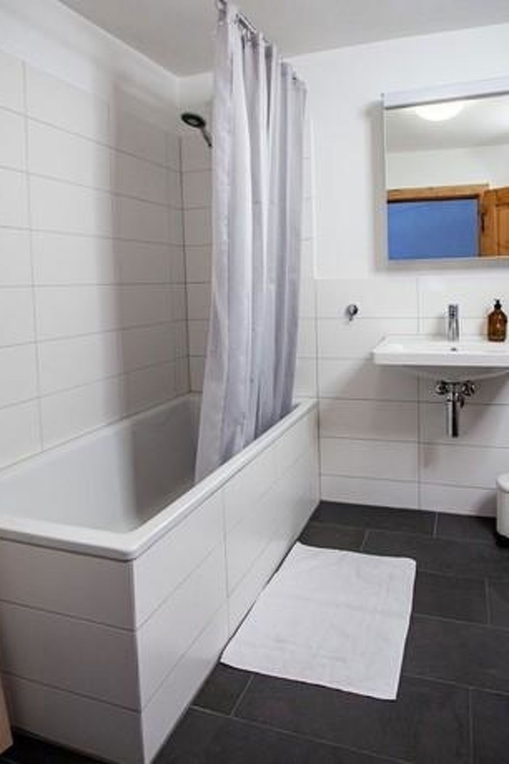 Tgesa Antgerna 1.OG Appartement/Fewo, Bad, WC, 2 Schlafräume - Image-tags.info