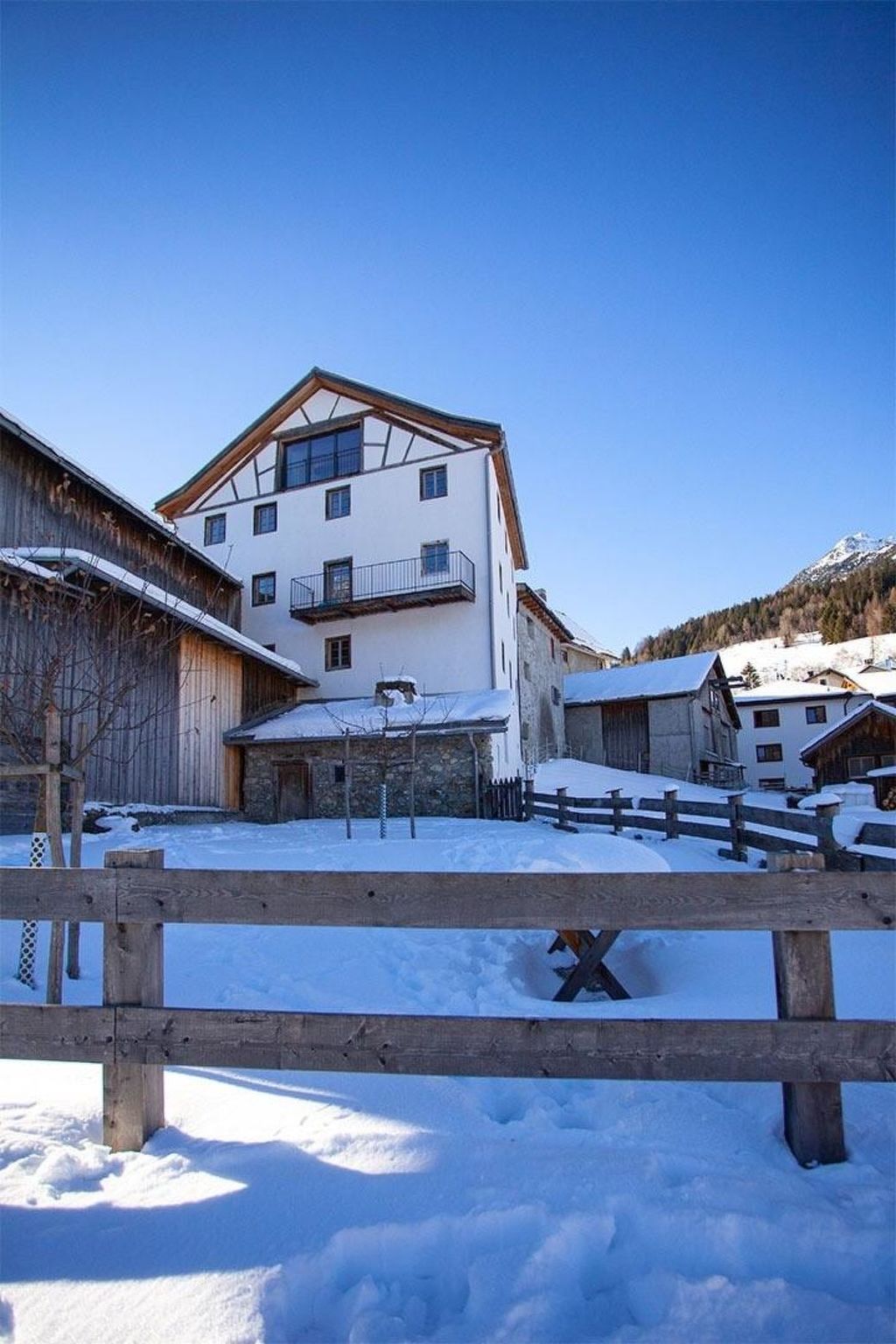 Tgesa Antgerna 1.OG Appartement/Fewo, Bad, WC, 2 Schlafräume