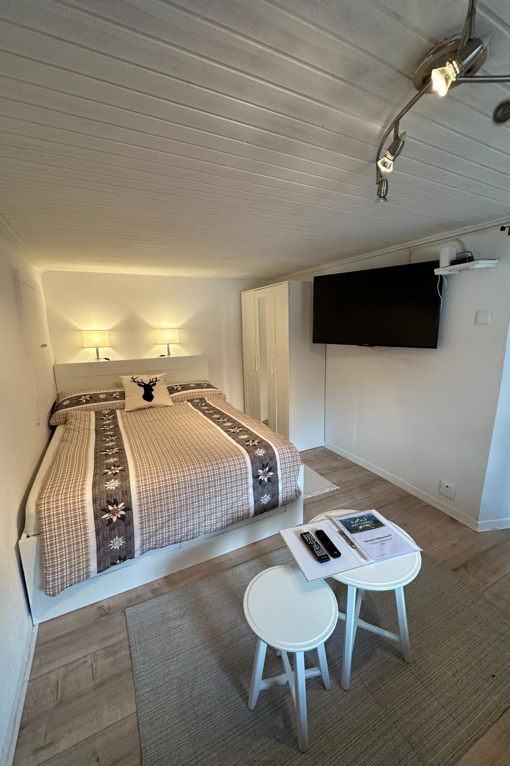 Jonnys Paradisli Appartement/Fewo, Dusche und Bad, WC, 1 Schlafraum - Image-tags.info