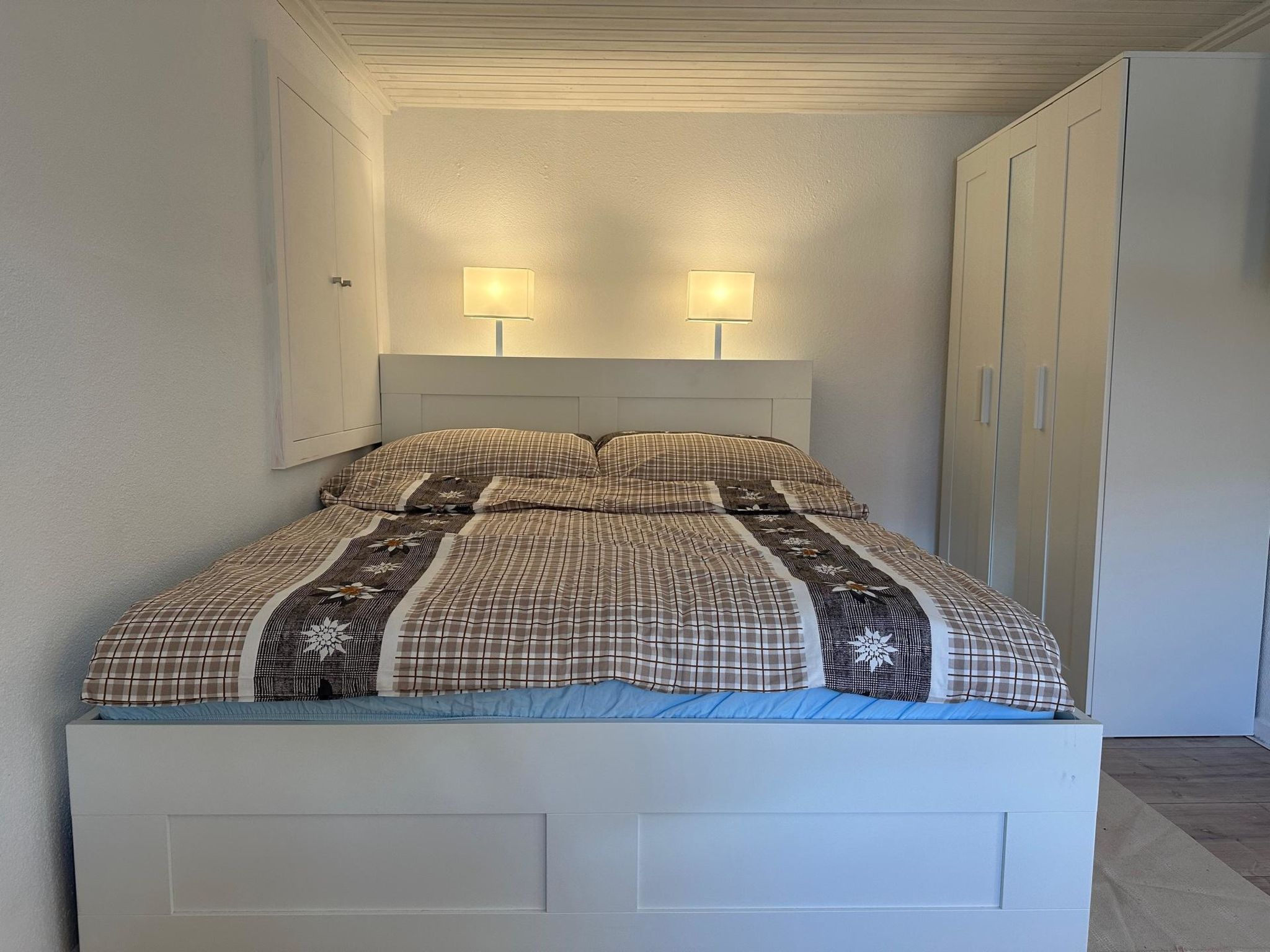 Jonnys Paradisli Appartement/Fewo, Dusche und Bad, WC, 1 Schlafraum - Image-tags.info