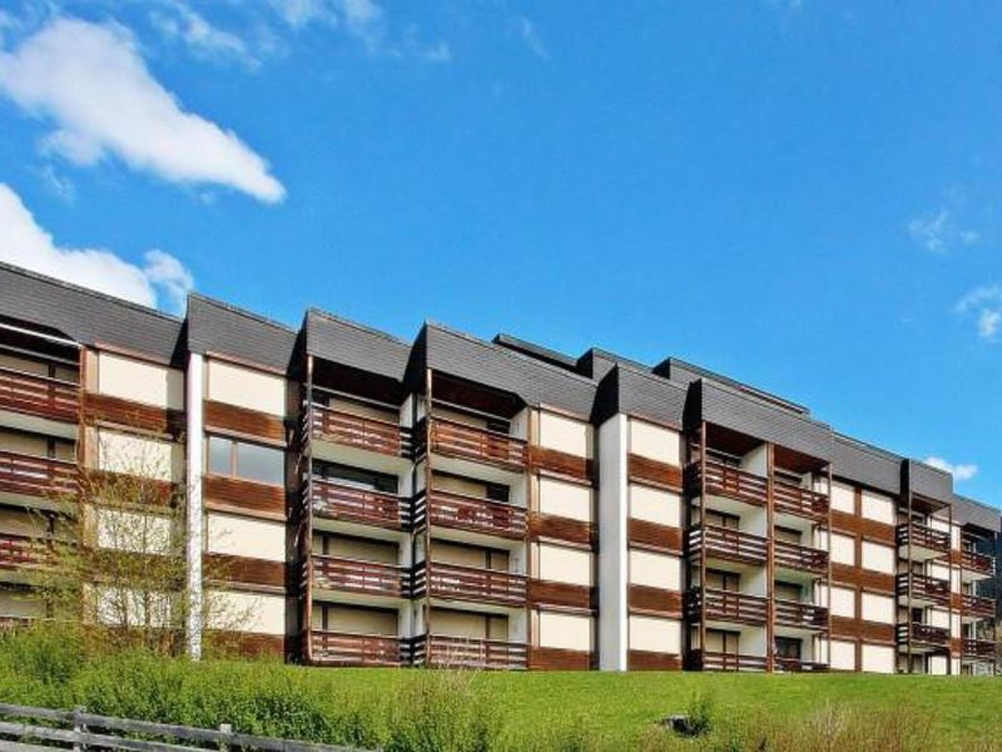 Penthouse Tgesa Tgampi T33 Appartement/Fewo, Bad, WC, 2 Schlafräume