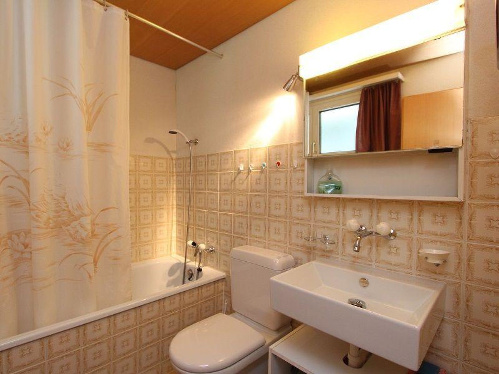 Las Vals B5 Appartement/Fewo, Bad, WC, 2 Schlafräume 3 Zimmerwohnung - 5 Betten - Image-tags.info