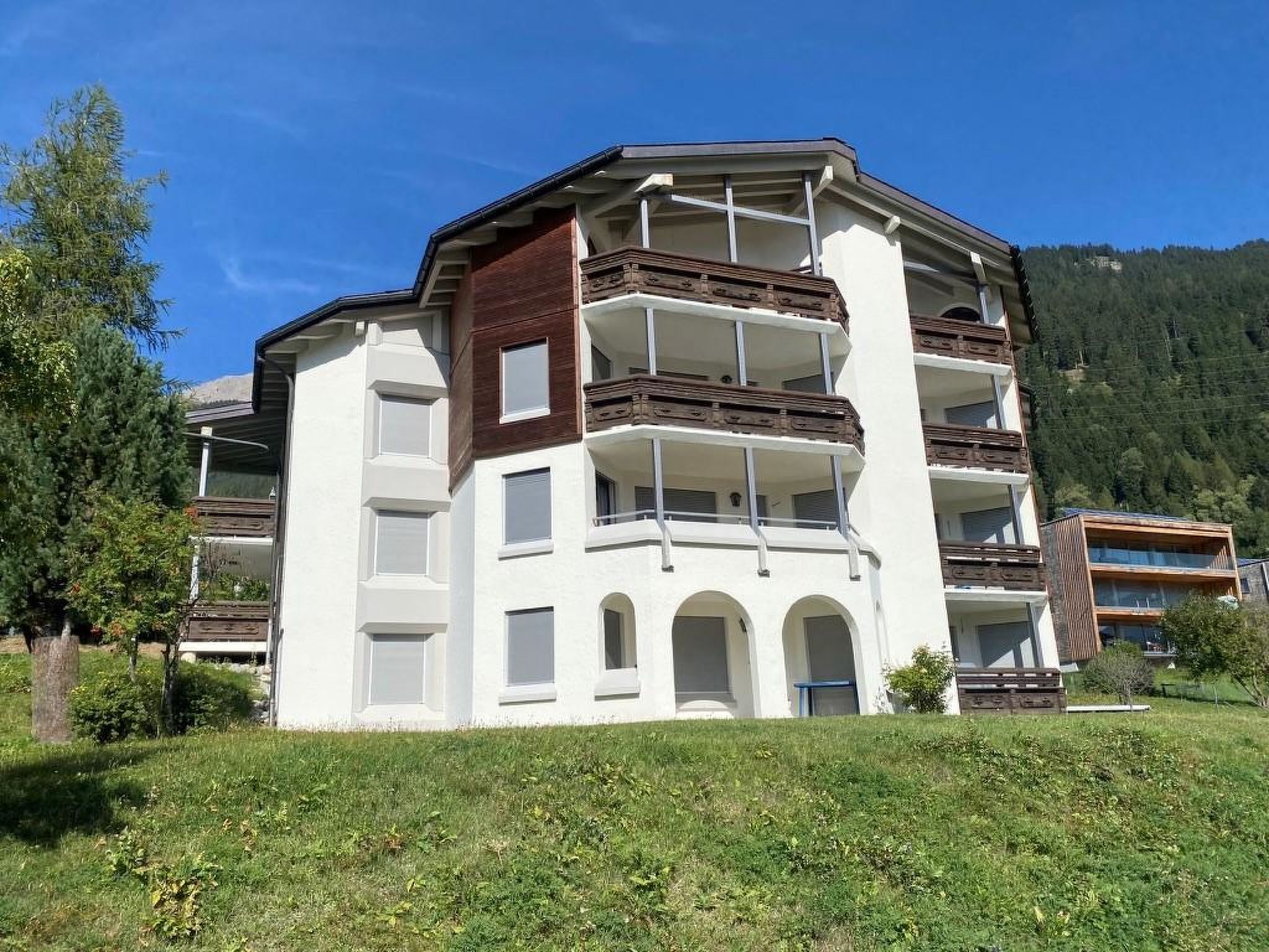 Casa Surselva Whg Marti Appartement/Fewo, Bad, WC, 2 Schlafräume — view 1 of 10