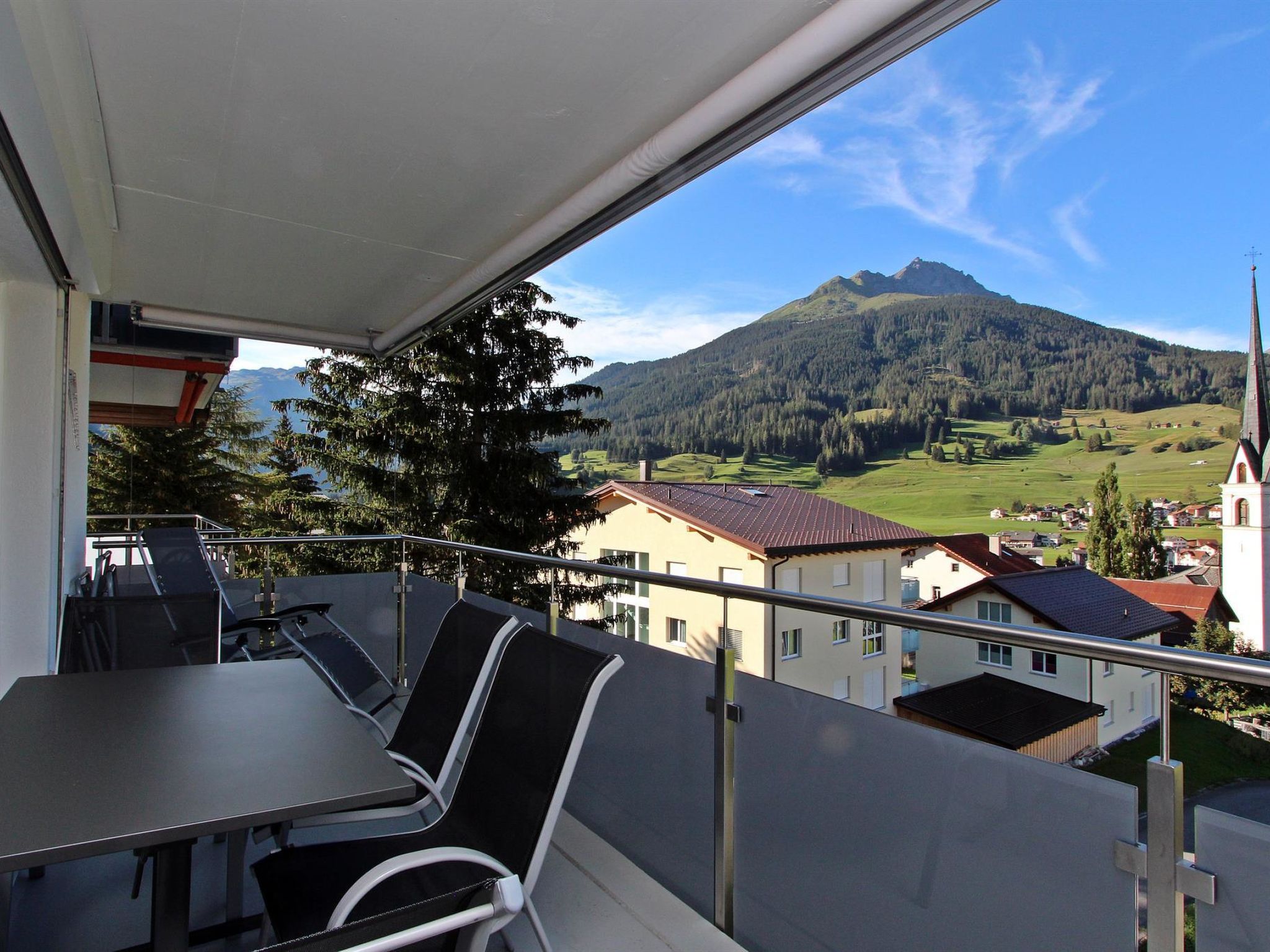 Tgesa La Niva 11 Appartement/Fewo, Bad, WC, 2 Schlafräume - Image-tags.info