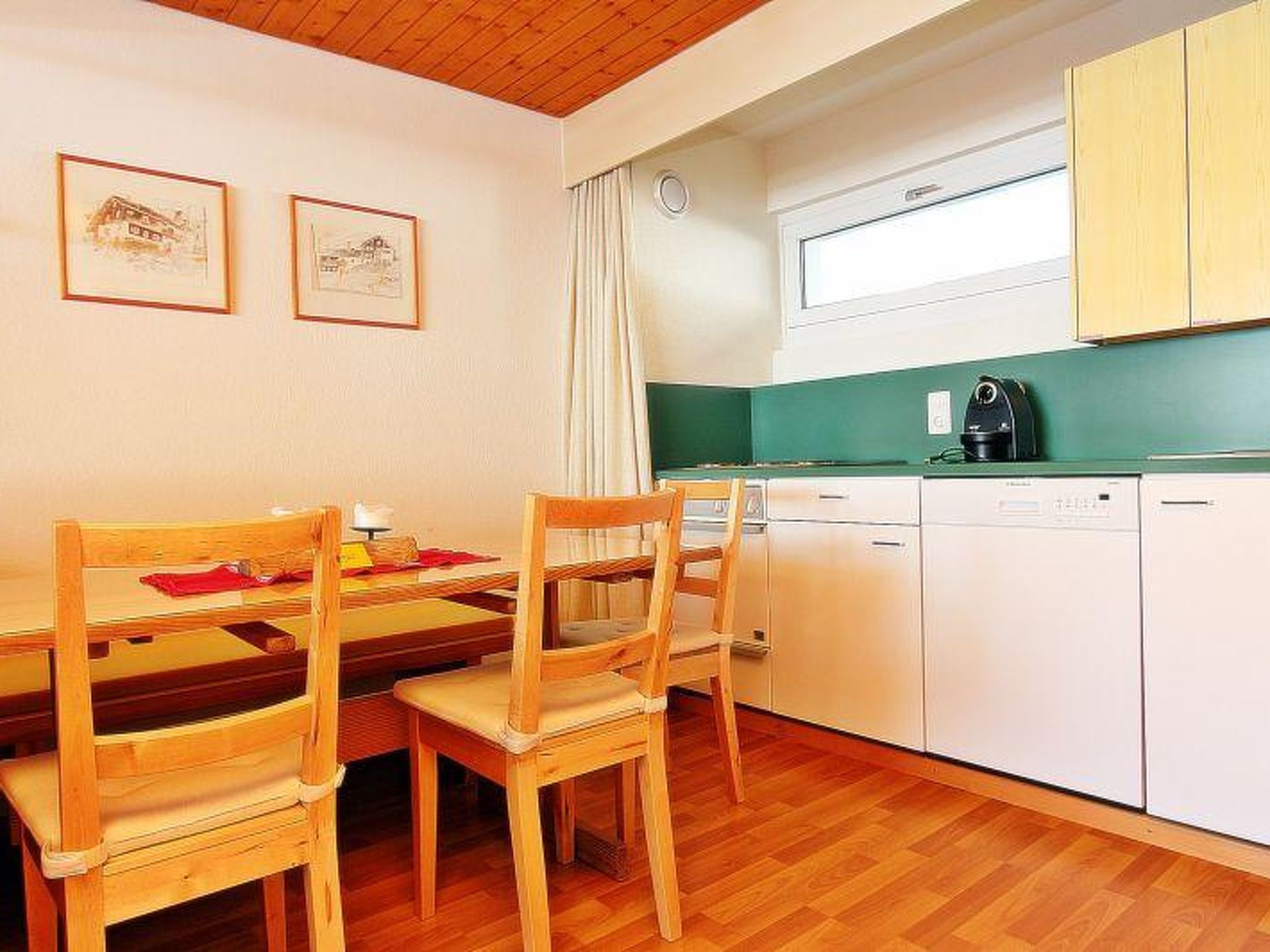 Tgesa Sunnmatt Nr. 13 Appartement/Fewo, Bad, WC, 1 Schlafraum - Image-tags.info
