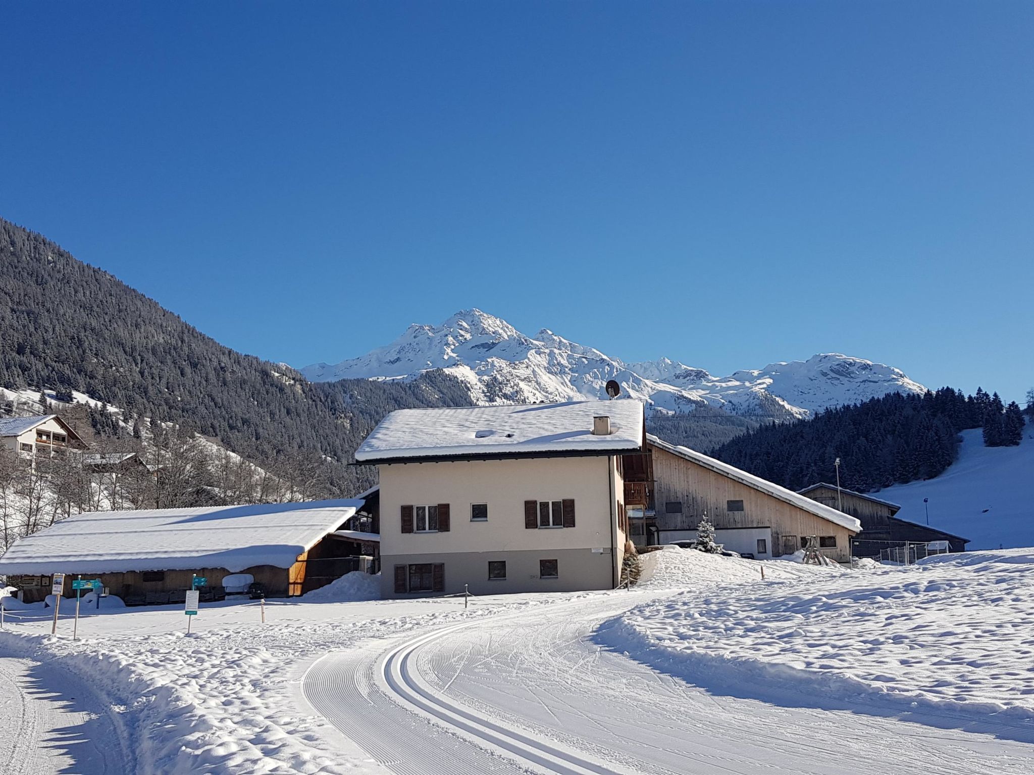 Bauernhof Sot Curtegns Appartement/Fewo, Bad, WC, 2 Schlafräume