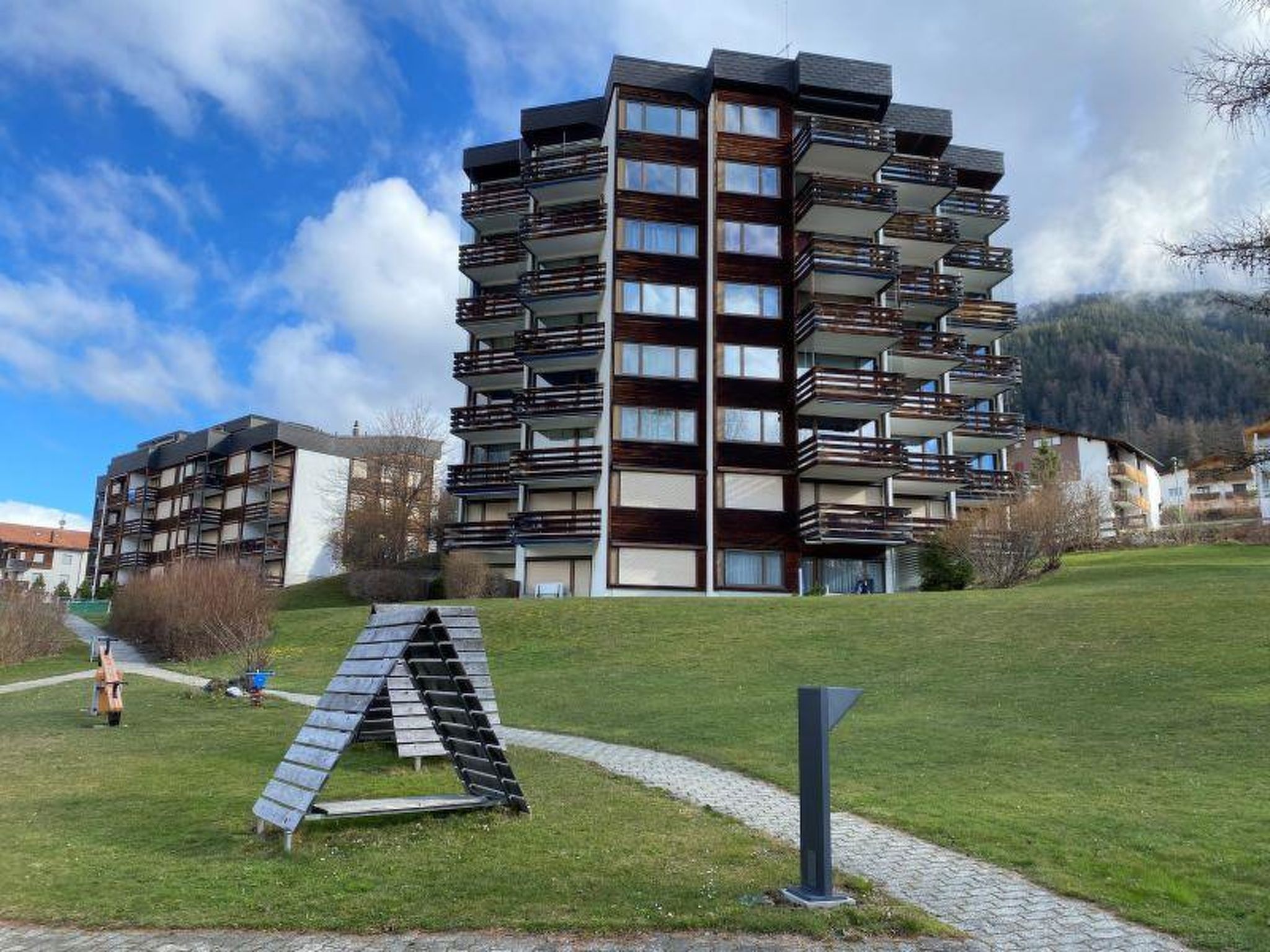 Tgesa Piz Mez 24 Appartement/Fewo, Dusche, WC, 2 Schlafräume