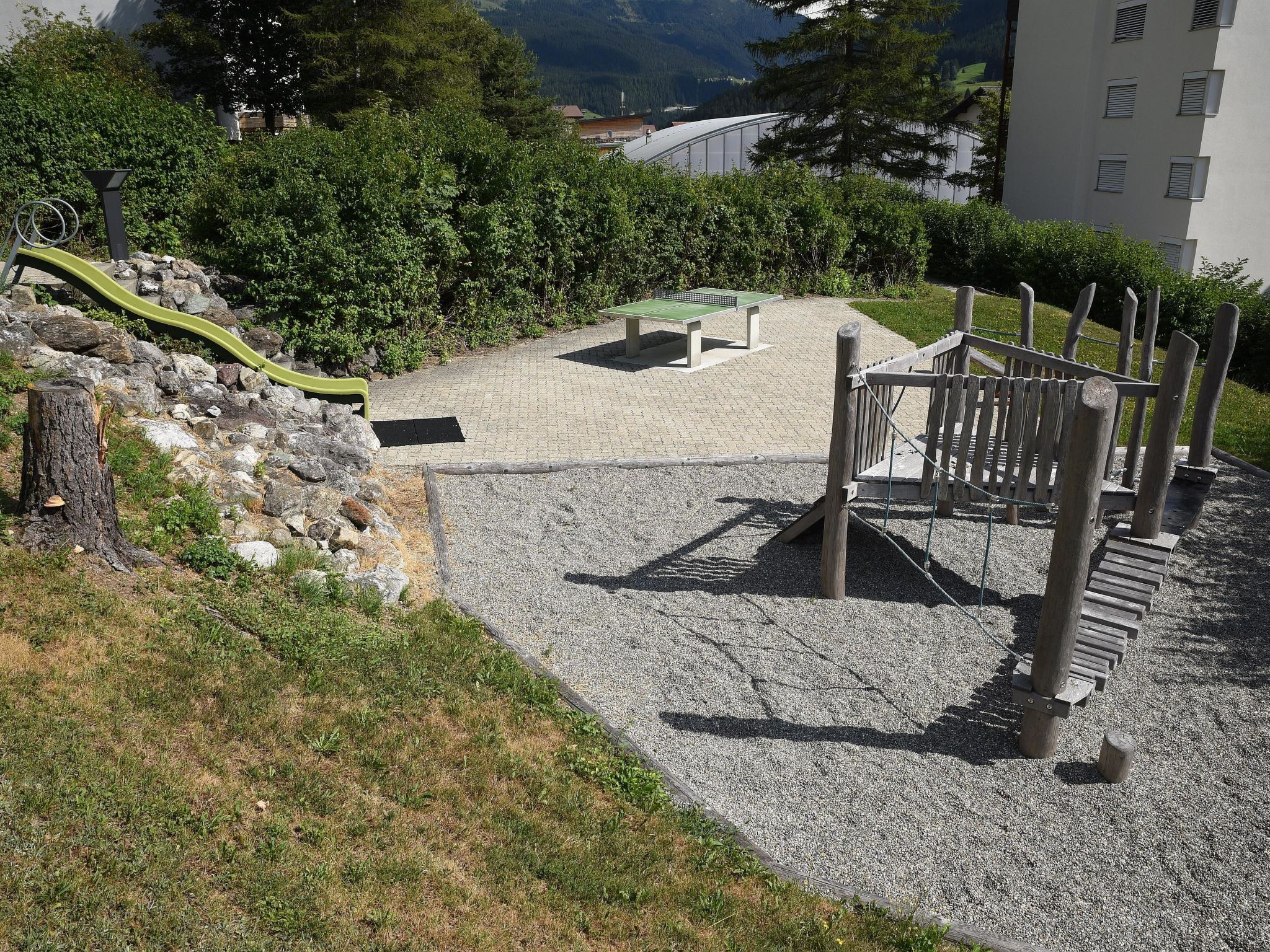 Tgesa Sunnmatt 24 Appartement/Fewo, Bad, WC, 1 Schlafraum - Draußen