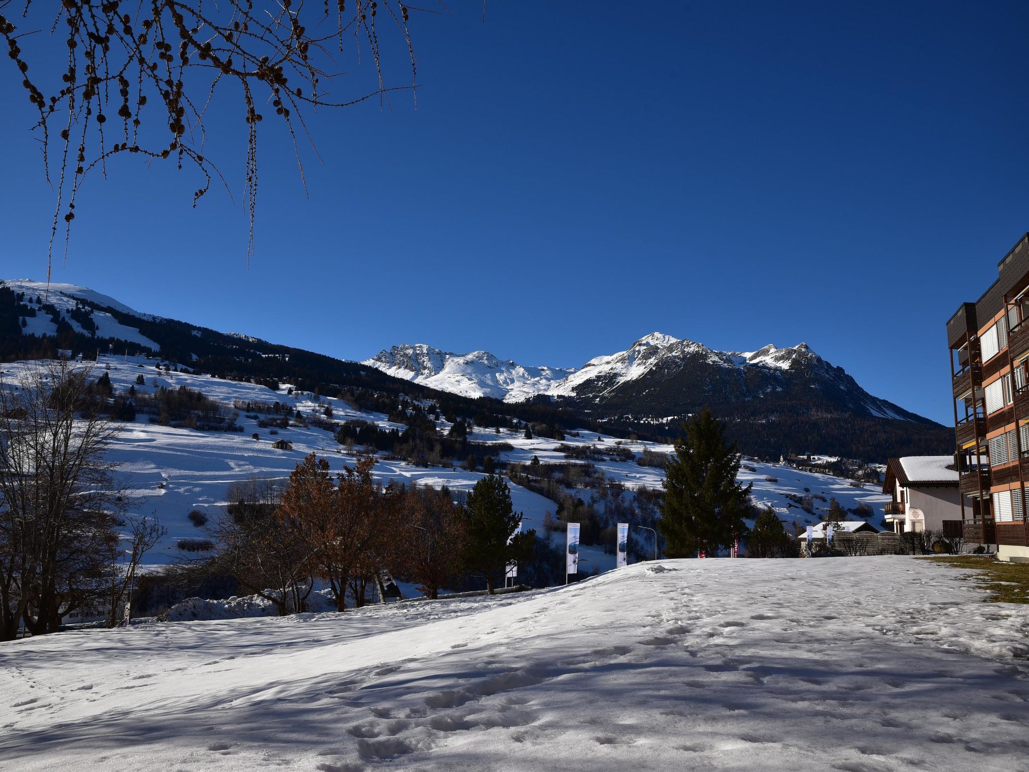 Tgesa Sunnmatt 24 Appartement/Fewo, Bad, WC, 1 Schlafraum - Draußen