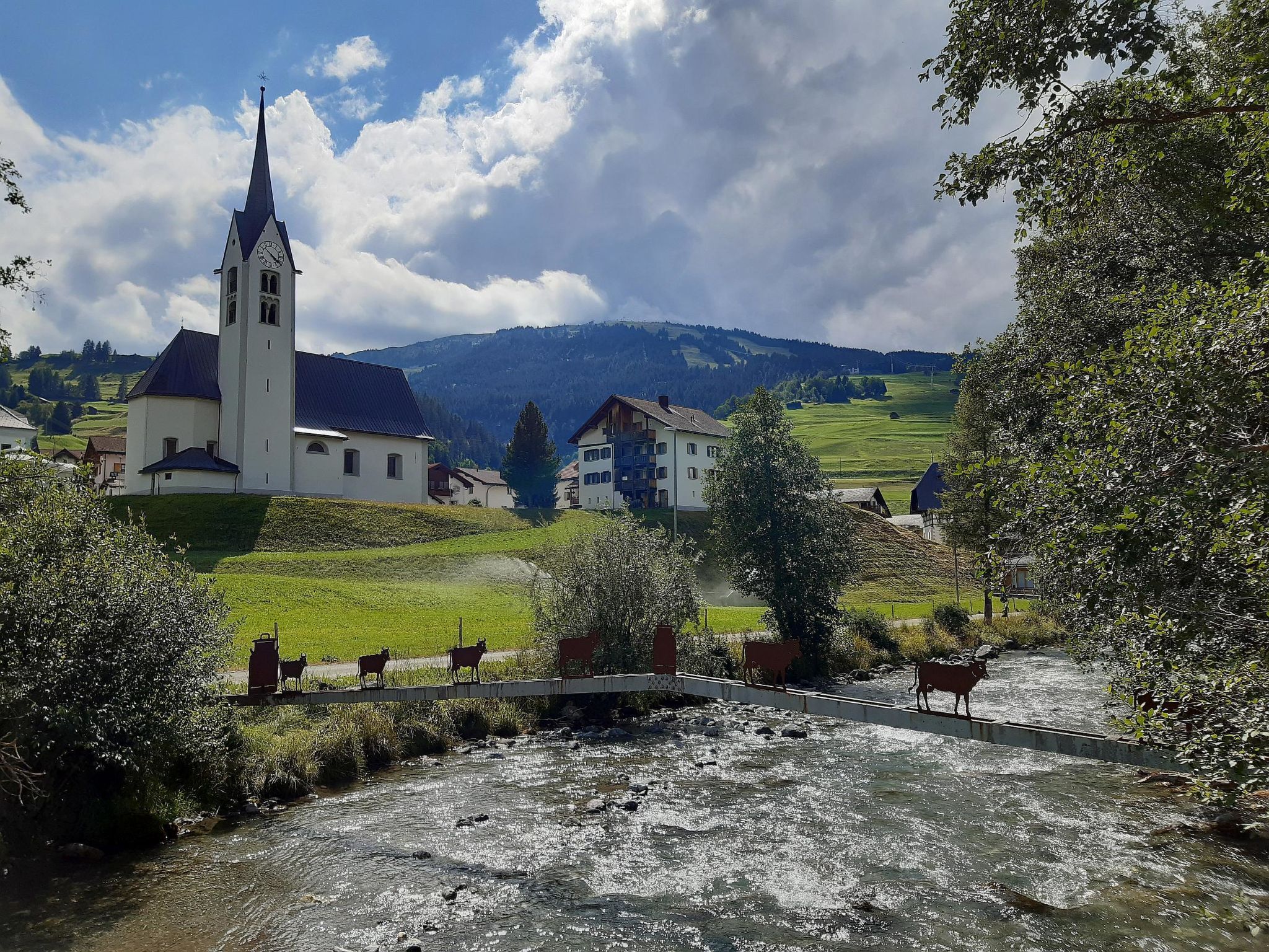 Tgesa Sunnmatt 24 Appartement/Fewo, Bad, WC, 1 Schlafraum - Draußen