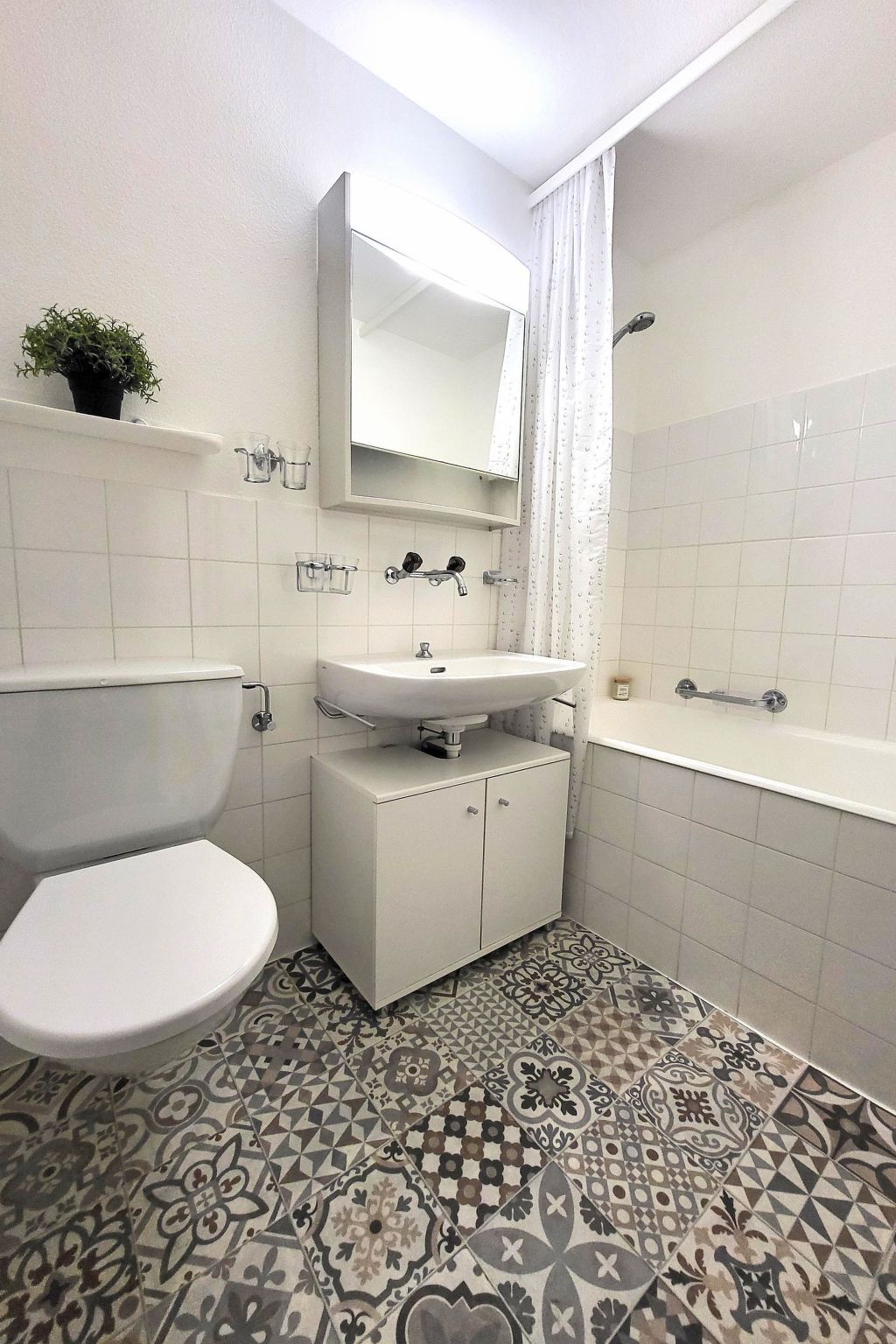 Tgesa Sunnmatt 24 Appartement/Fewo, Bad, WC, 1 Schlafraum - Image-tags.info