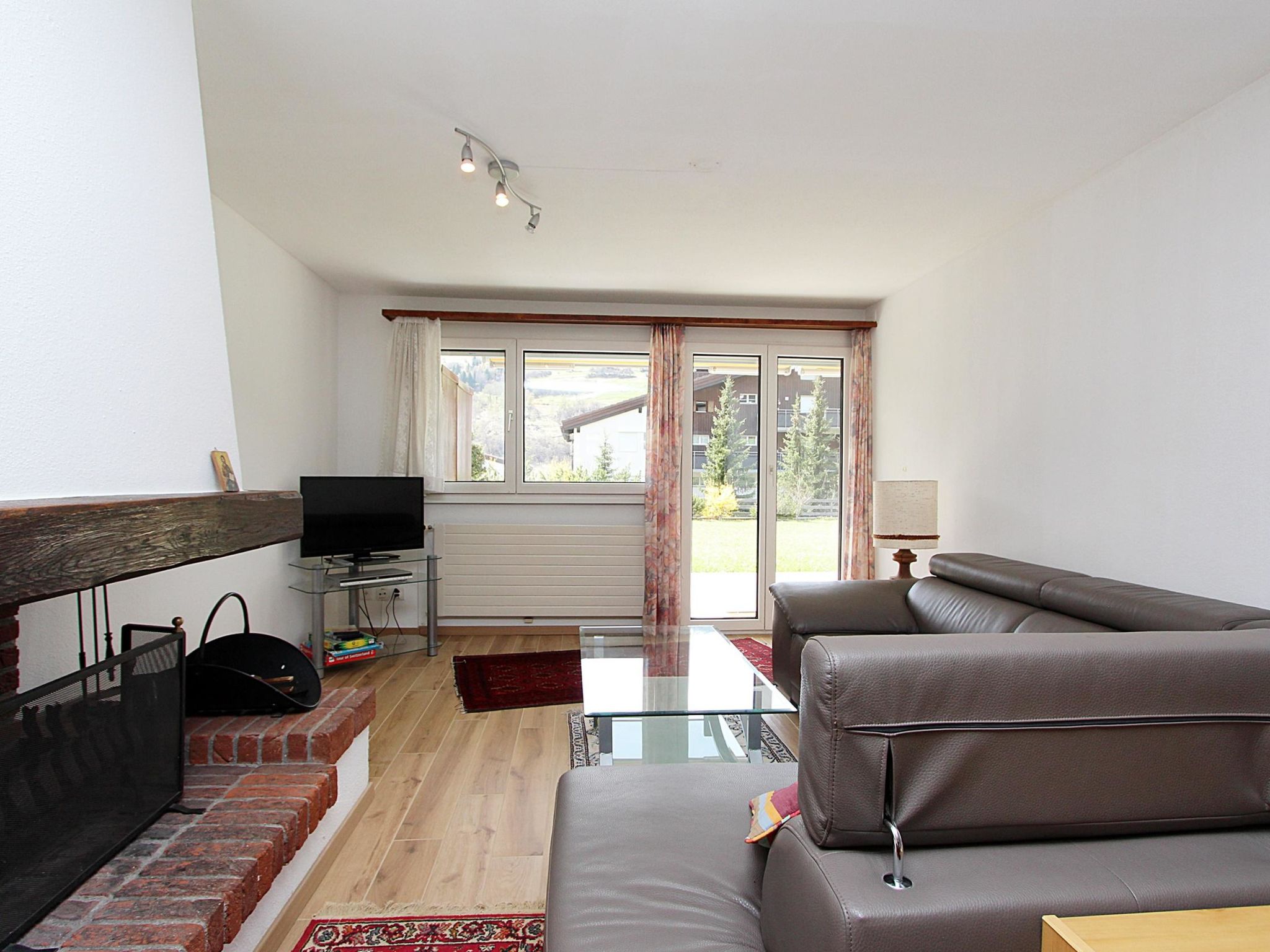 Las Vals A2 Appartement/Fewo, Bad, WC, 2 Schlafräume 3 Zimmerwohnung - 4 Betten - Image-tags.info