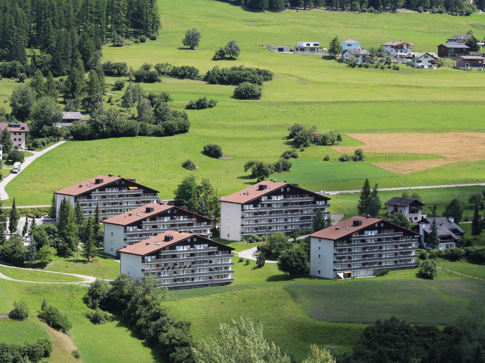 Las Vals E03 Appartement/Fewo, Dusche, WC, 2 Schlafräume — view 1 of 10