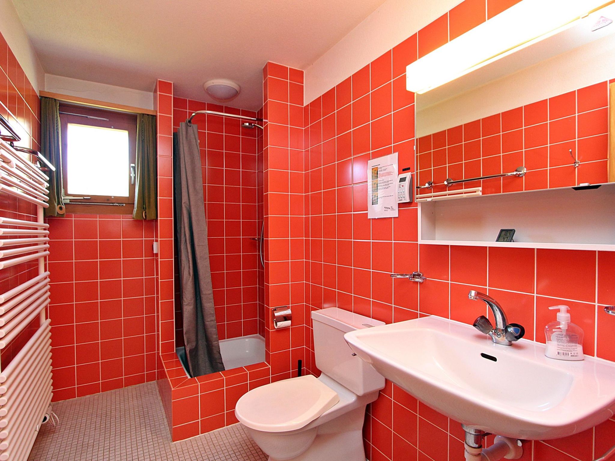 Alexandra Appartement/Fewo, Bad, WC, 3 Schlafräume 4.5 Zimmerwohnung - 6 Betten - Image-tags.info