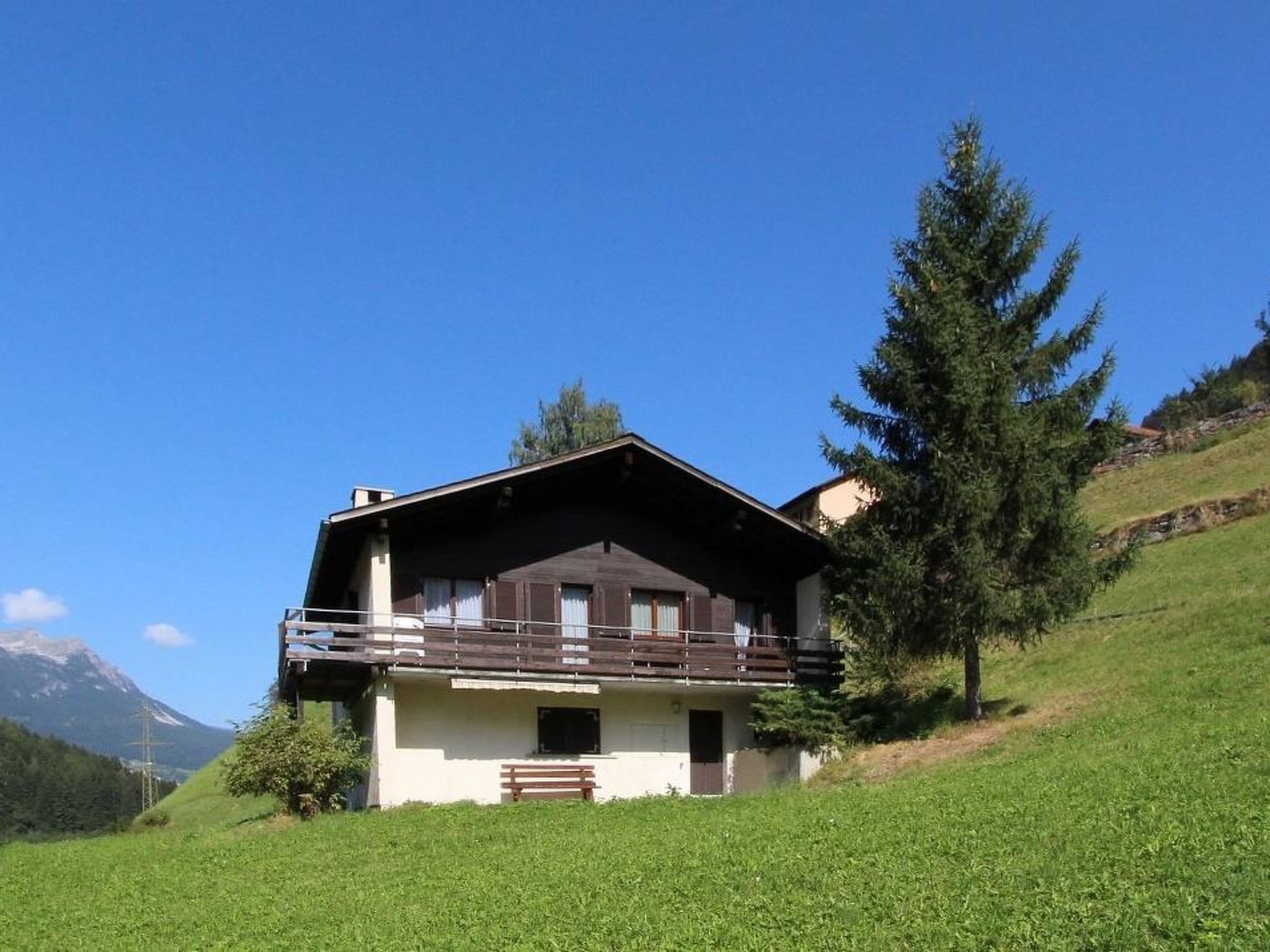 Alexandra Appartement/Fewo, Bad, WC, 3 Schlafräume 4.5 Zimmerwohnung - 6 Betten