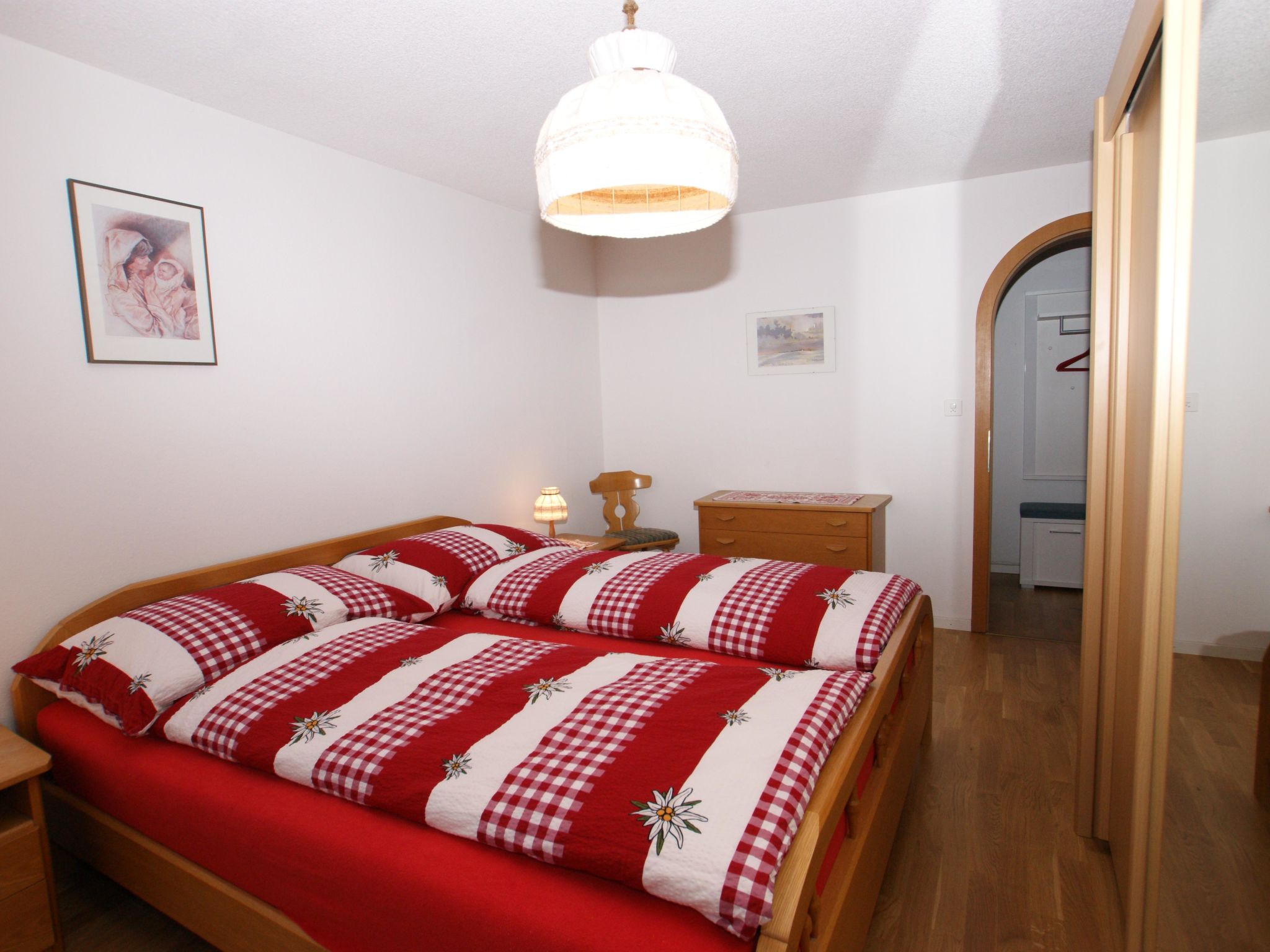 Cadras 23 Appartement/Fewo, Bad, WC, 1 Schlafraum 2 Zimmerwohnung - 4 Betten - Drinnen