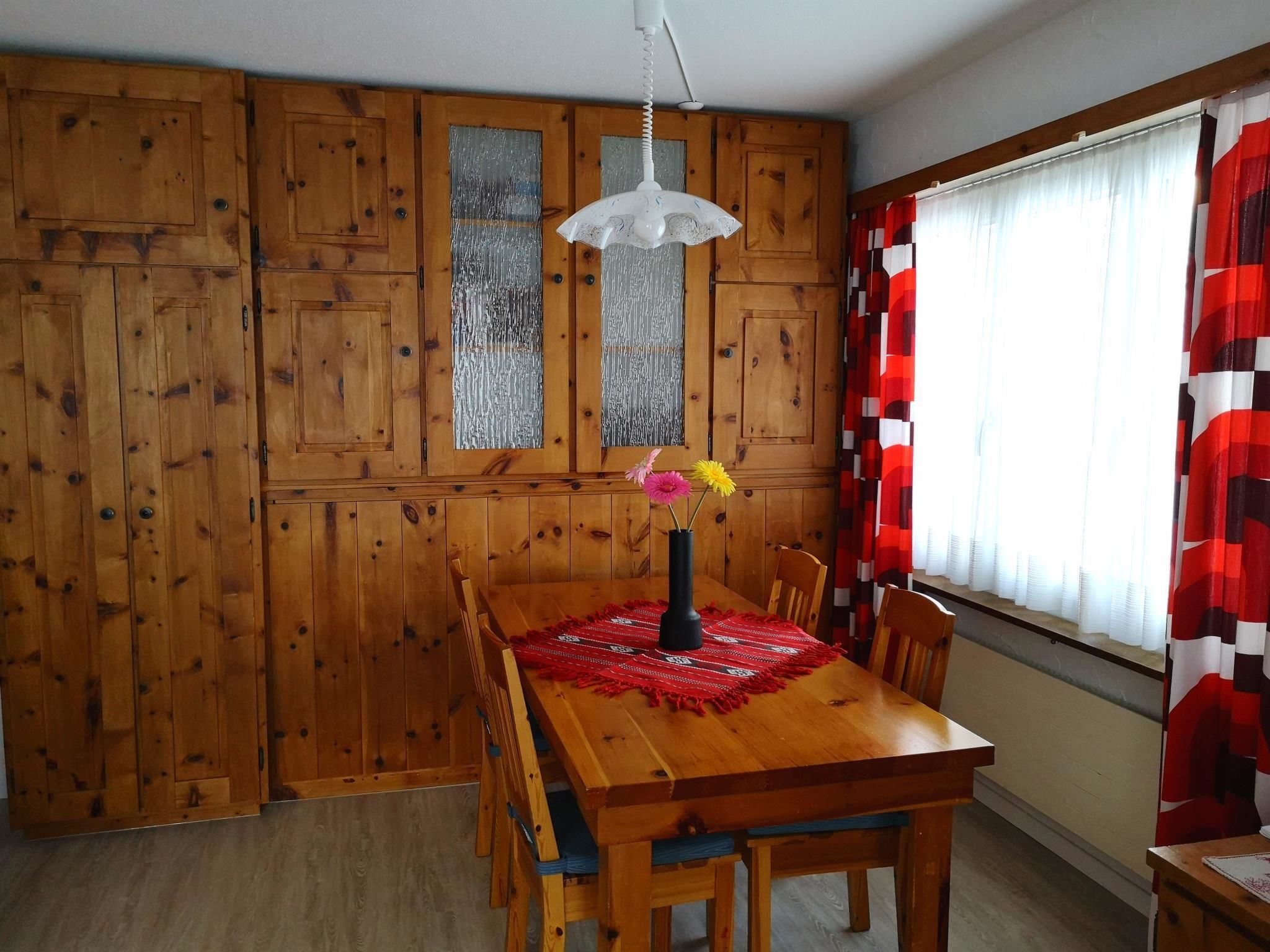 Curtinfess Rezzonico Appartement/Fewo, Bad, WC, 1 Schlafraum - Image-tags.info