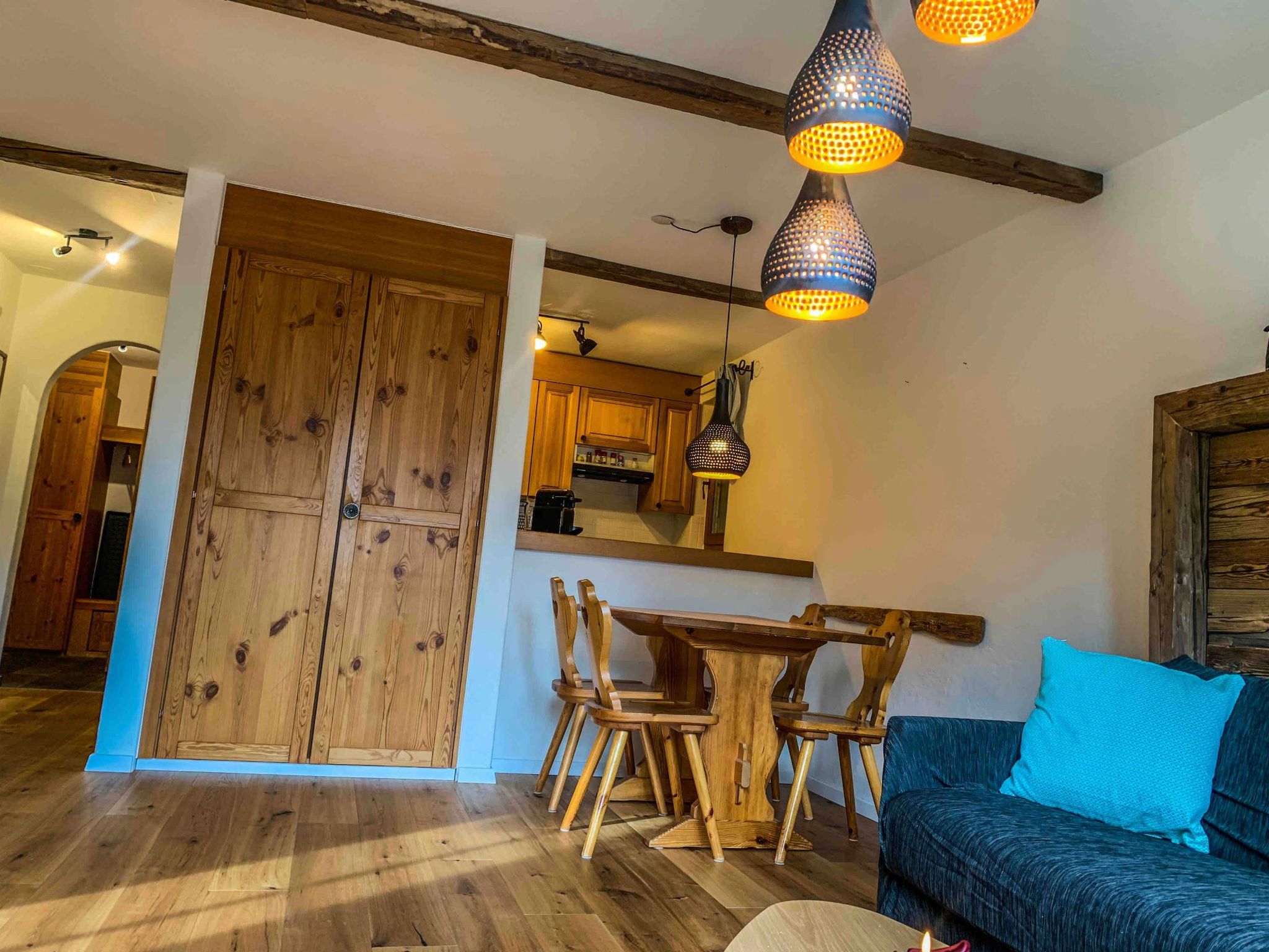 Mit Blick in die Berge-Image-tags.info