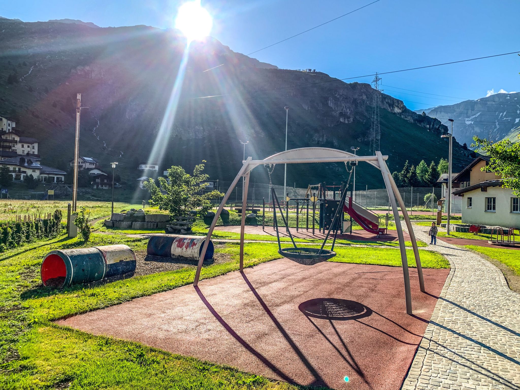 Mit Blick in die Berge-Image-tags.info