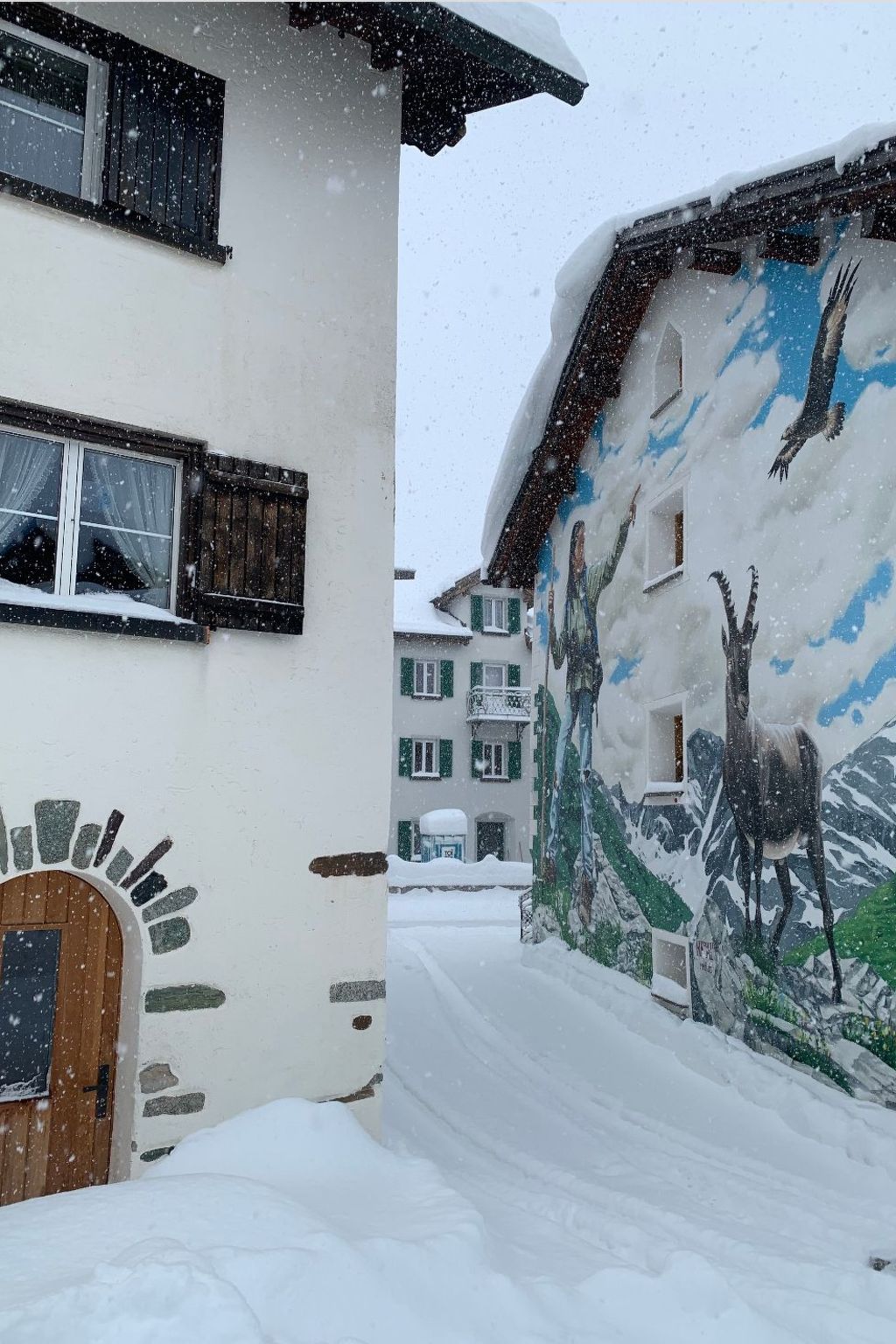 Mit Blick in die Berge-Image-tags.info