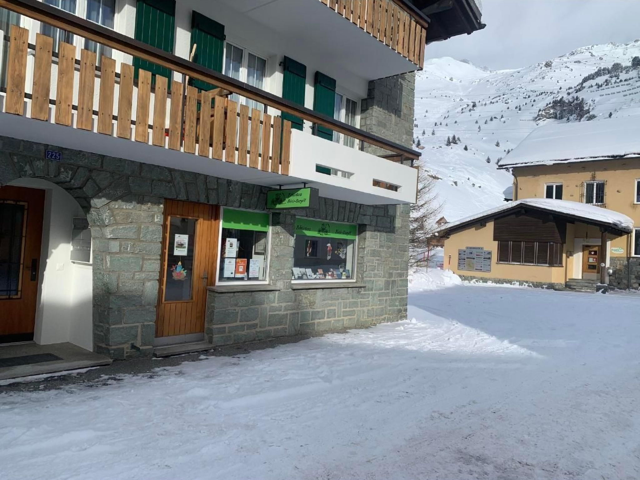 Mit Panoramablick in die Bergwelt-Image-tags.info