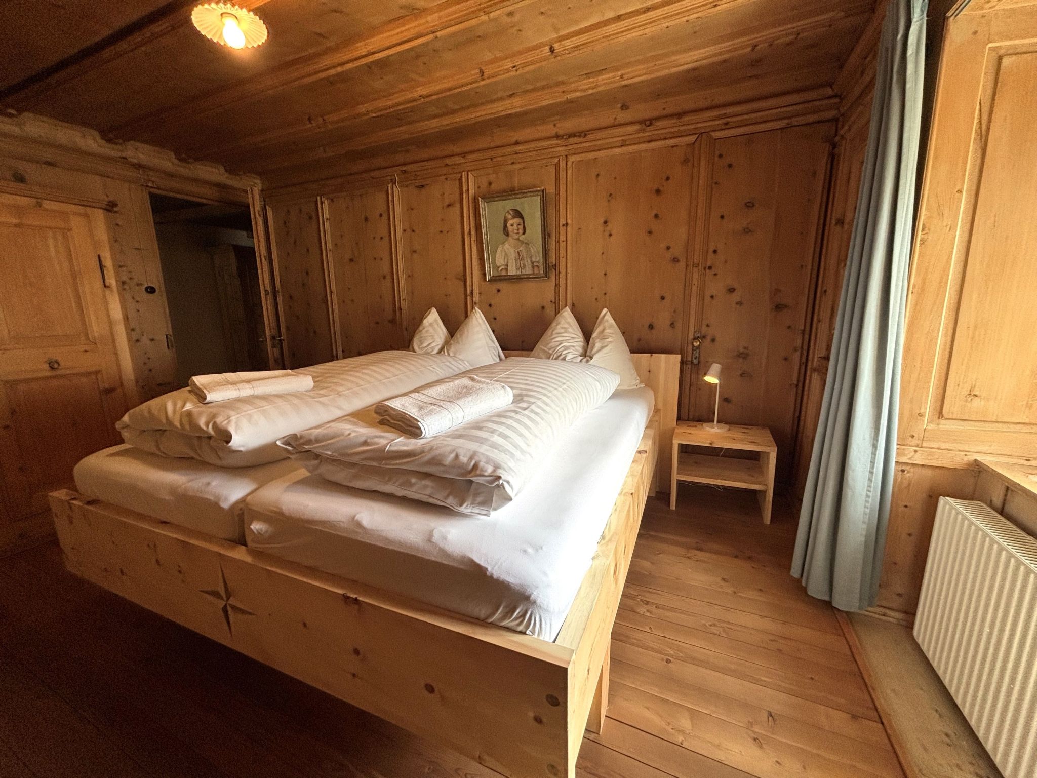 Appartement Haus Buol Bergün, (Bergün/Bravuogn), 213 – Chambre, photo 8 sur 21