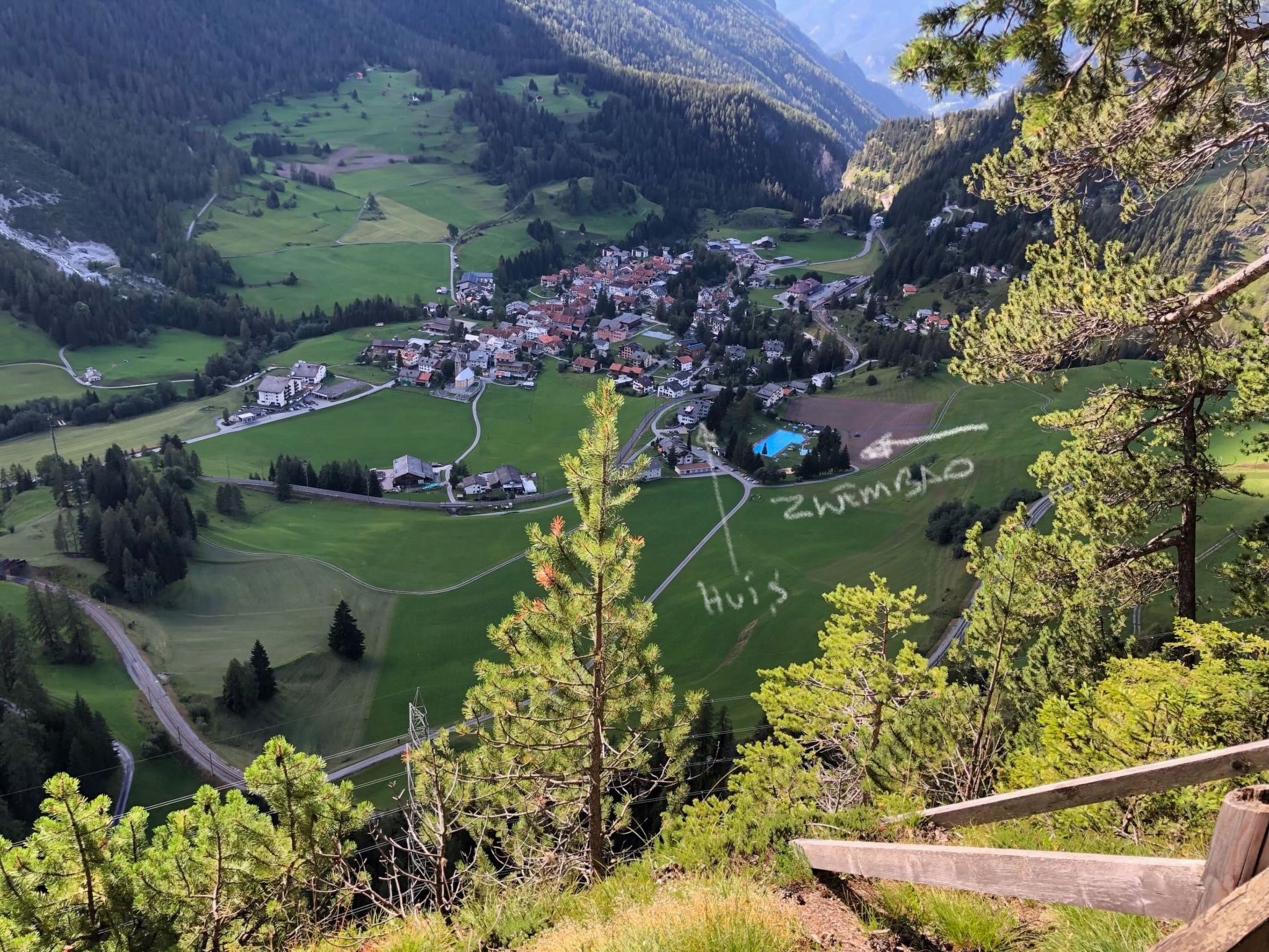 Appartement Chesa Rievanot, (Bergün/Bravuogn), 136 – Piscine intérieure, photo 5 sur 29
